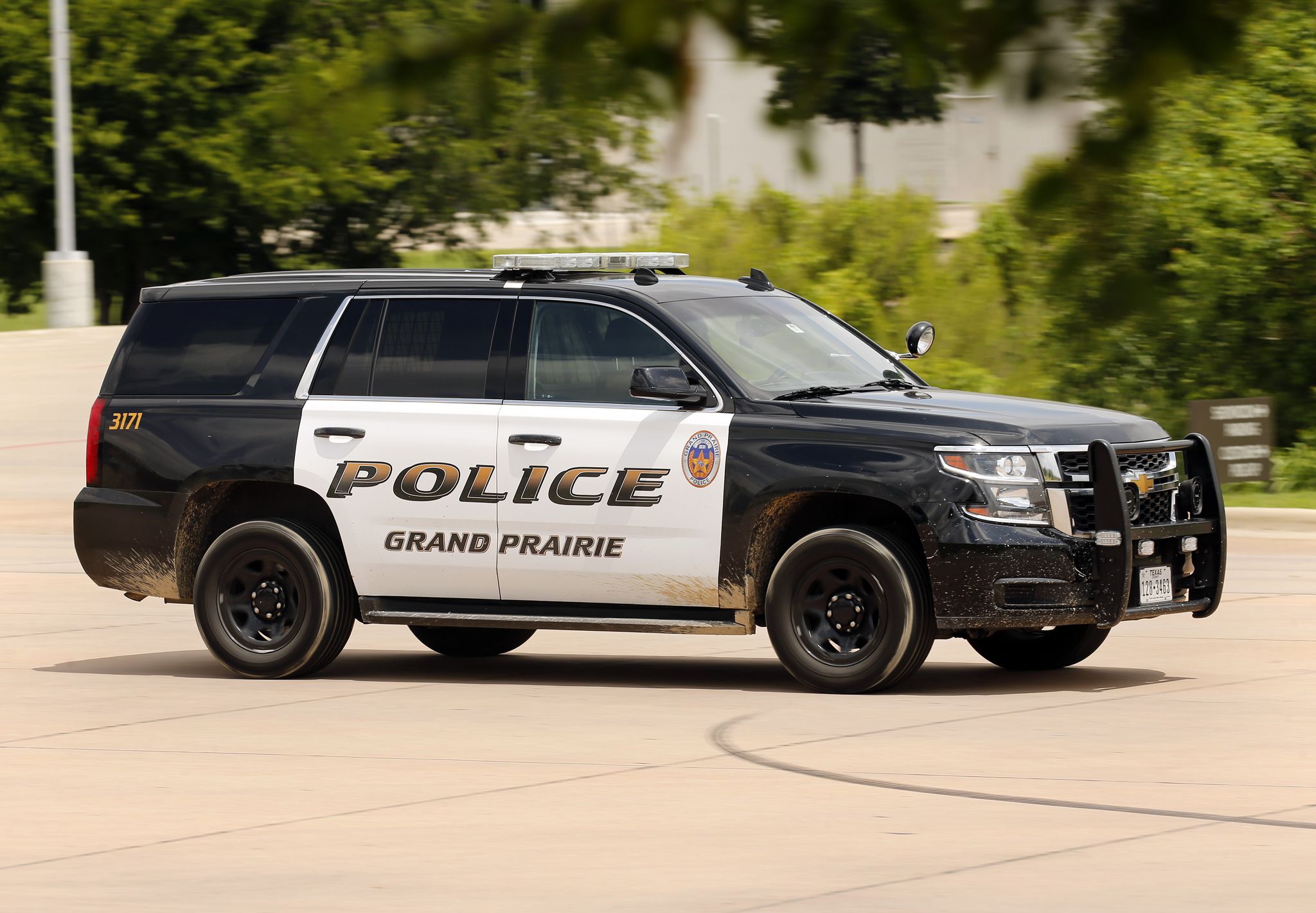 Teen dead, 2 suspects in custody after Grand Prairie shooting
