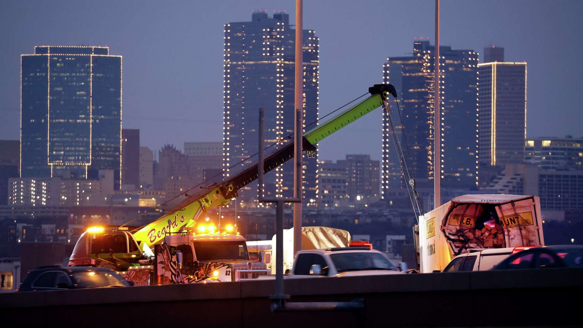 At least 6 dead in 133-car pileup in Fort Worth after freezing rain ...