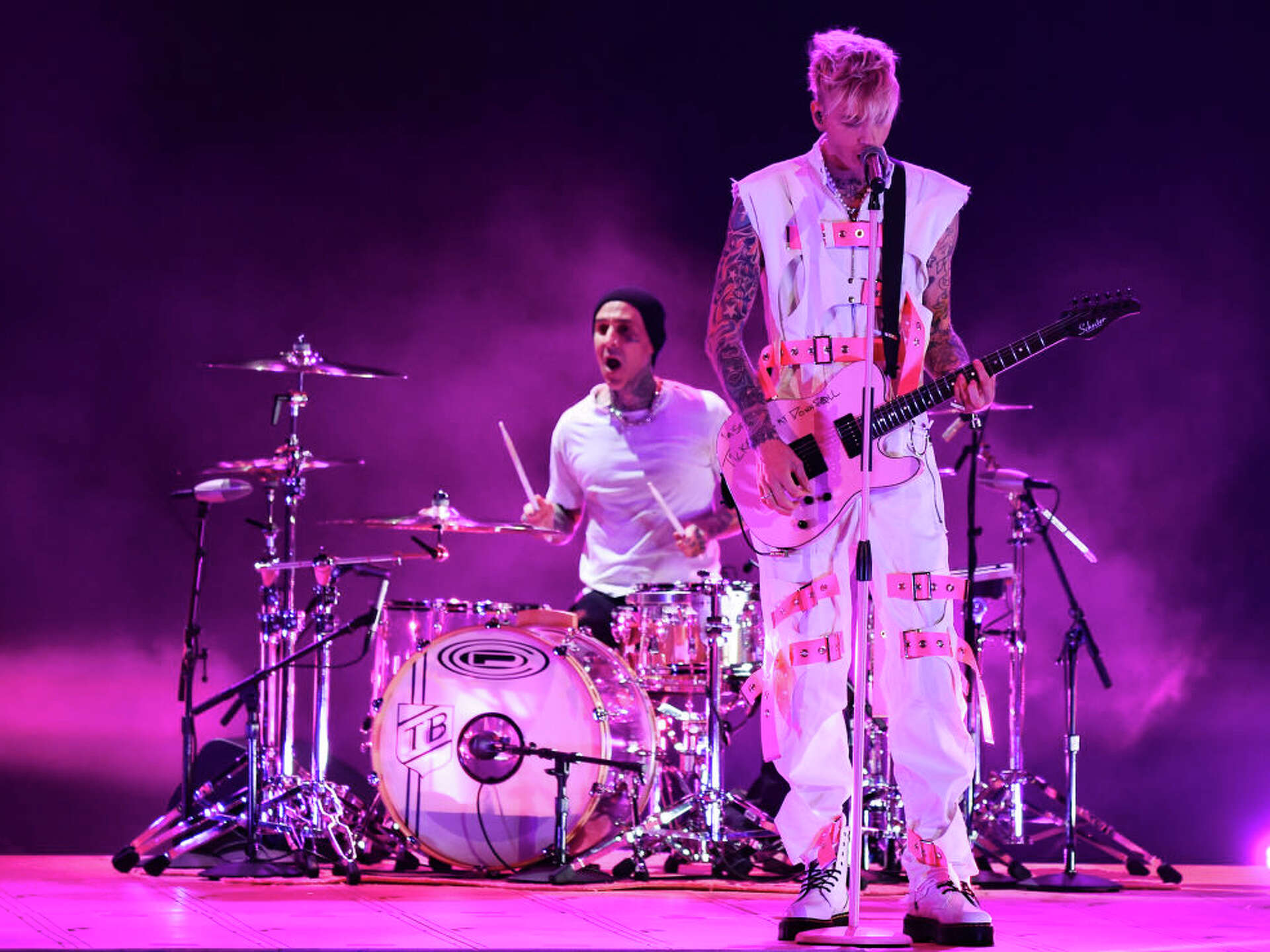 Hospitalizan a Rook, baterista de Machine Gun Kelly, tras ser atacado