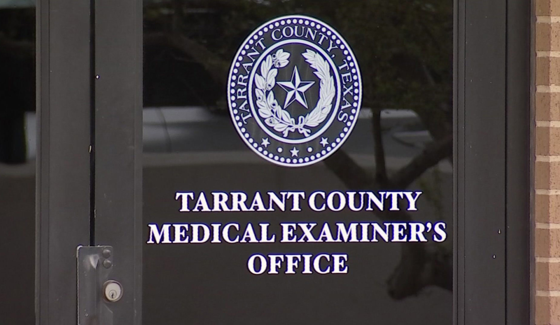 Tarrant County deputy medical examiner on leave after audit finds