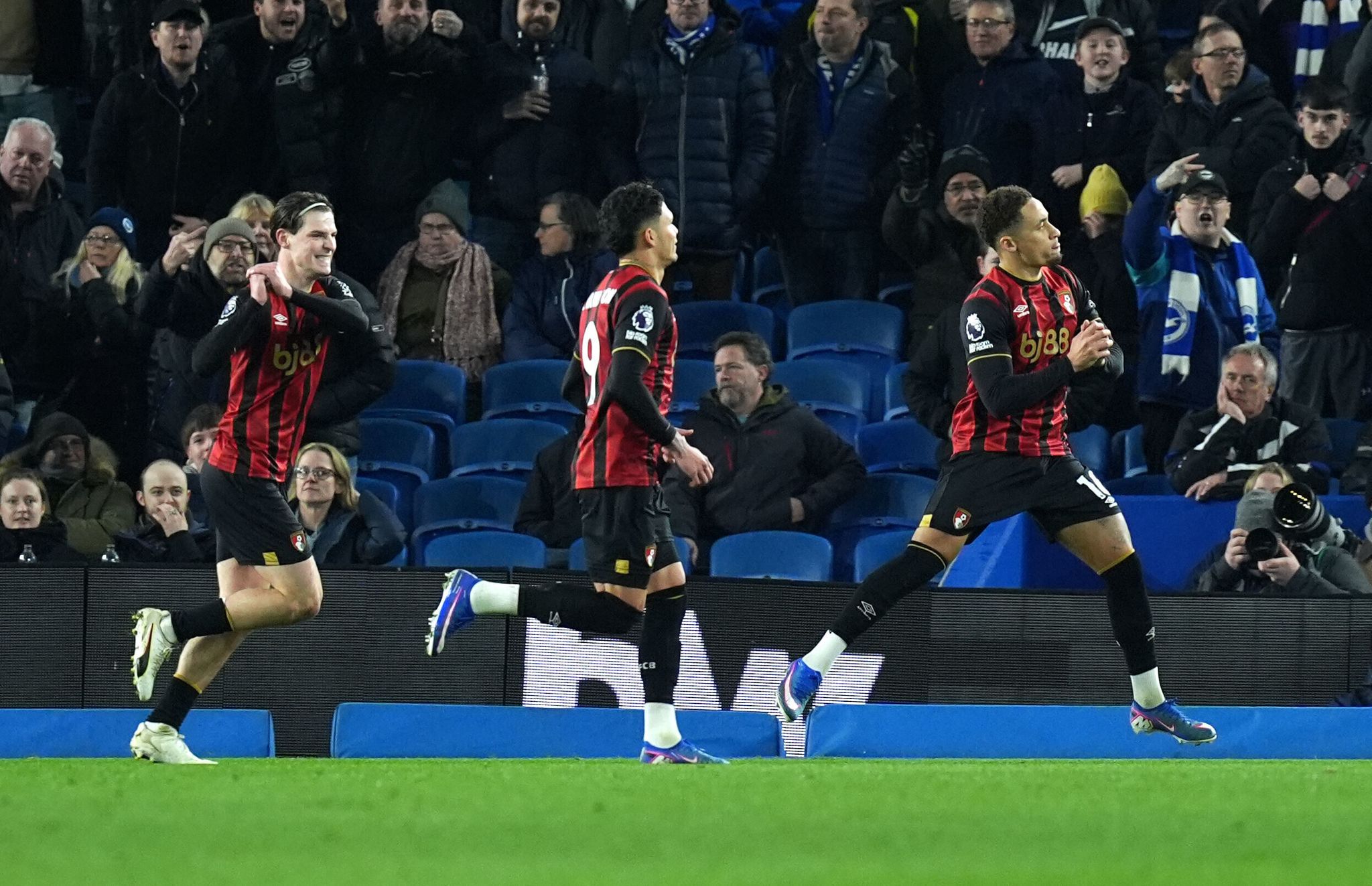 Fullerap Kostoulas's late overhead kick rescues point for Brighton in 1-1 draw ...