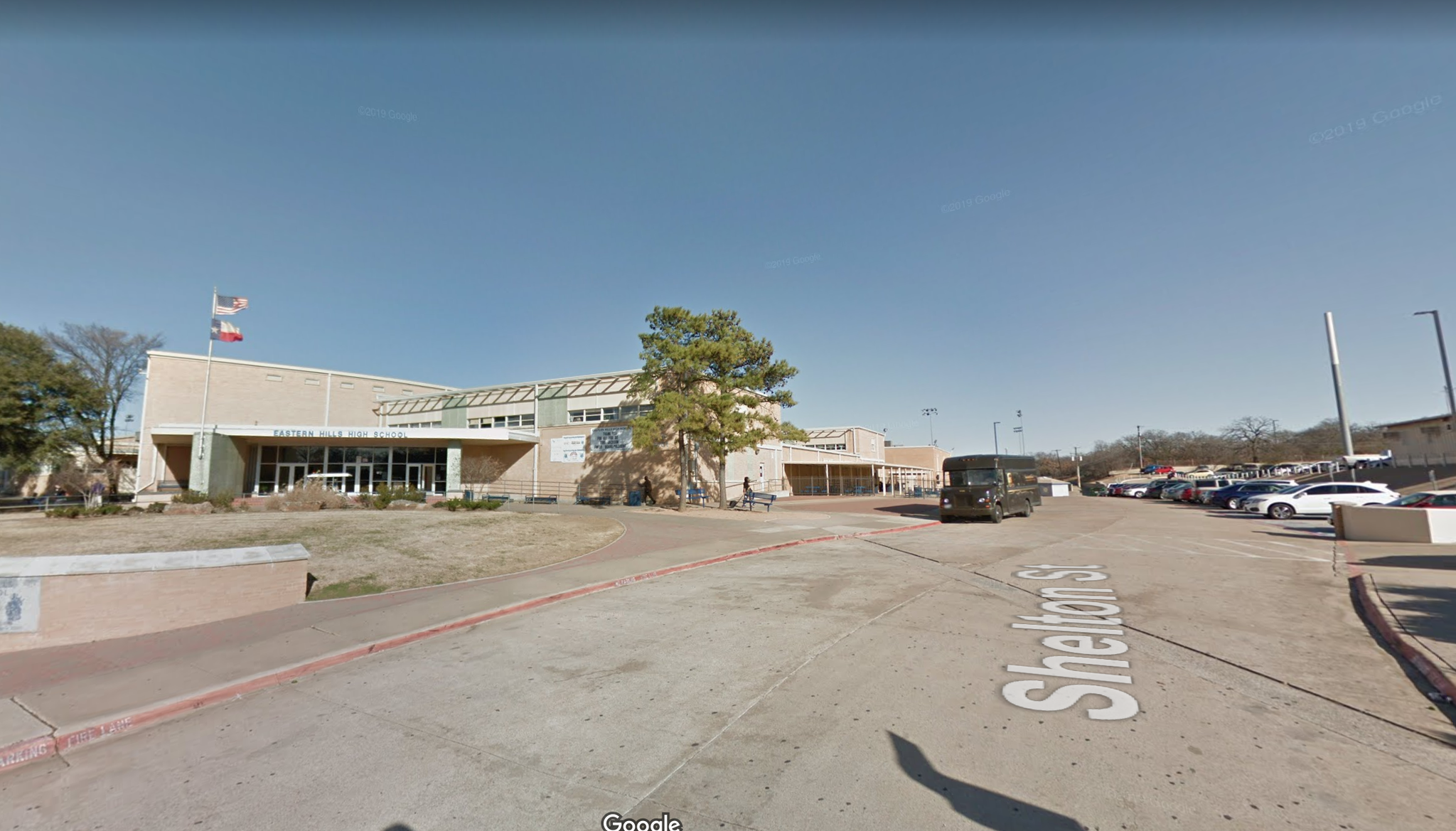 Teen killed in shooting outside Fort Worth high school is identified
