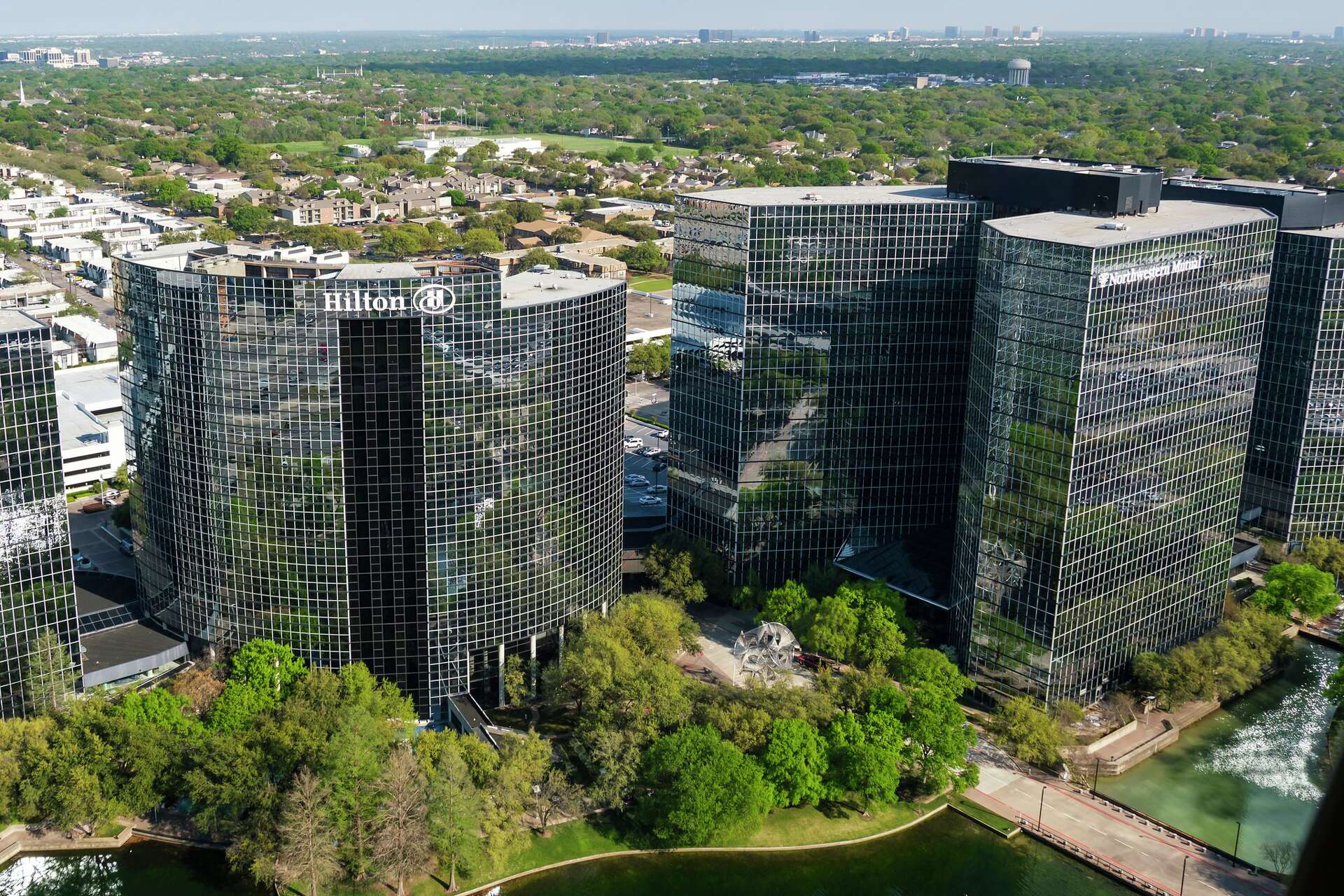 Energy company moves headquarters to taller northern Dallas tower