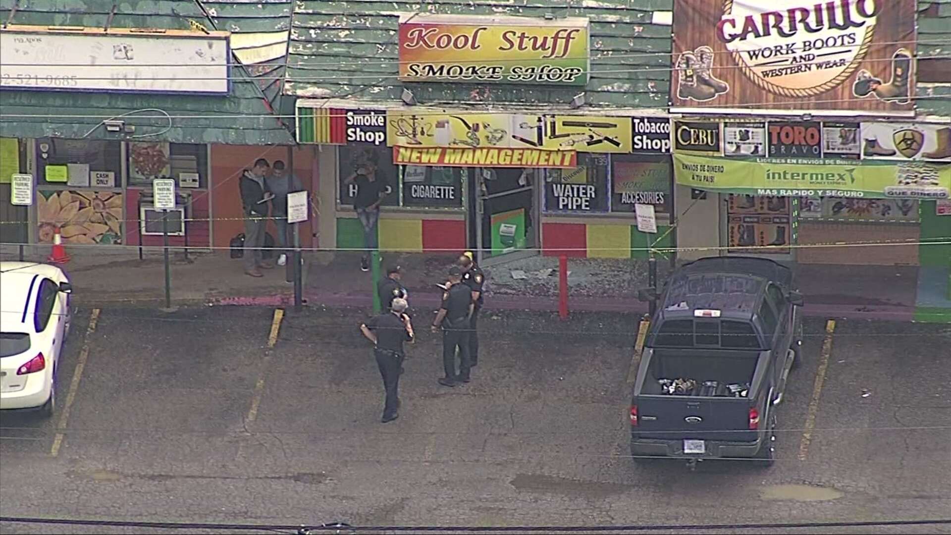 Man killed in shooting at Fort Worth smoke shop