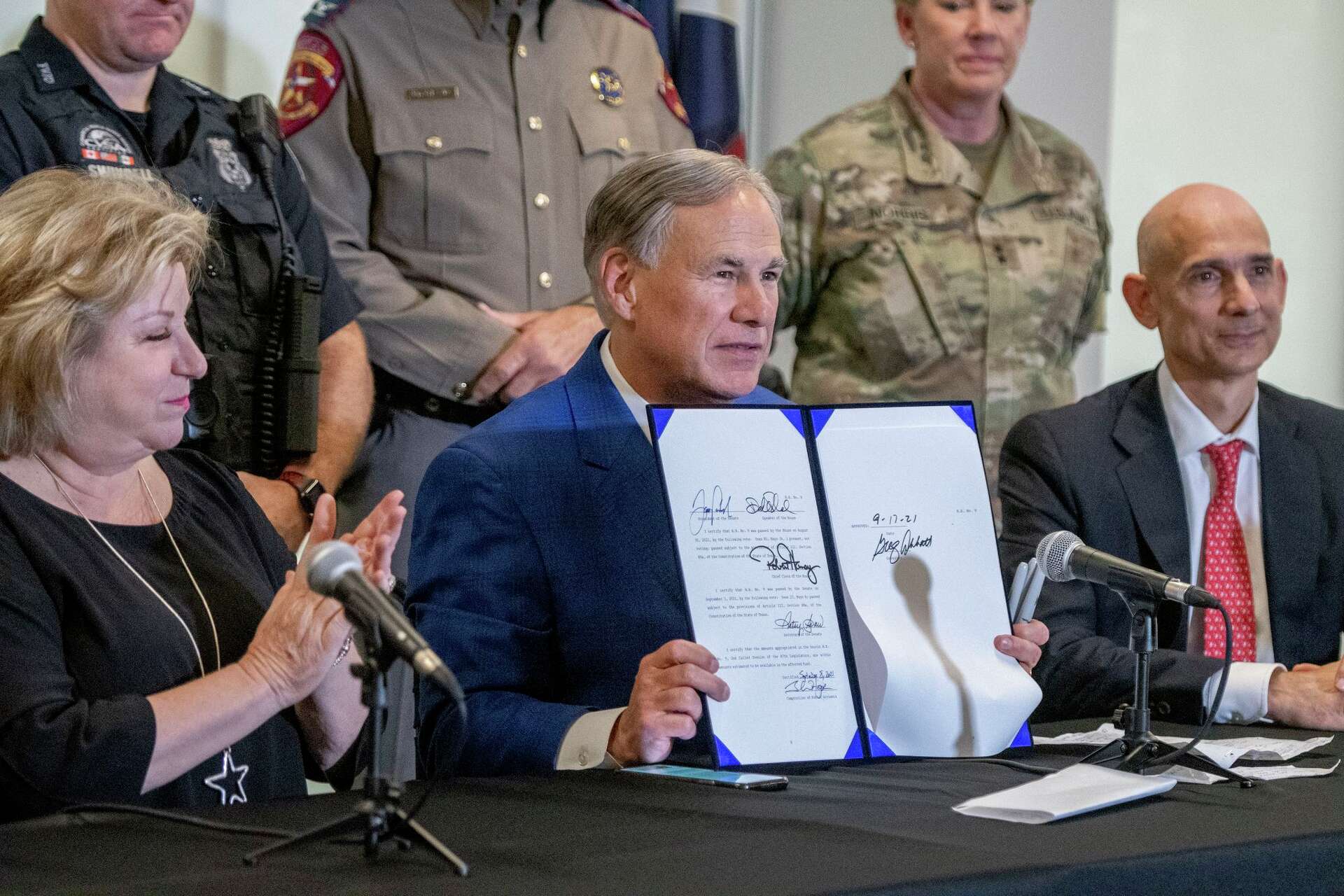 Gov. Abbott signs nearly $2 billion border security bill funding Texas ...