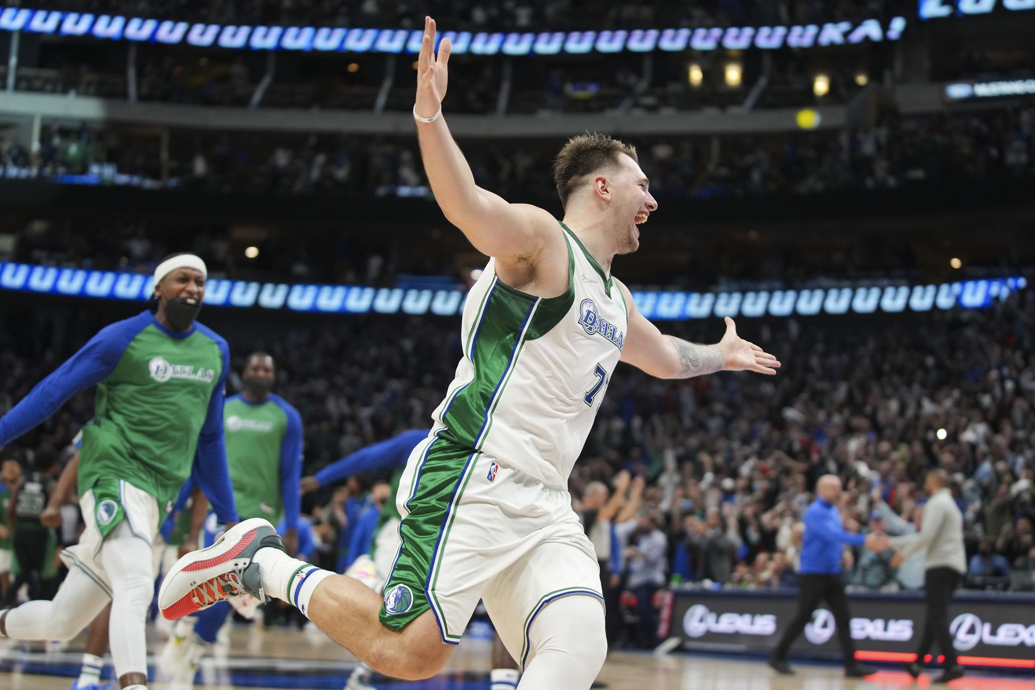 Luka Magic strikes again: See, hear Doncic's game-winning shot vs ...
