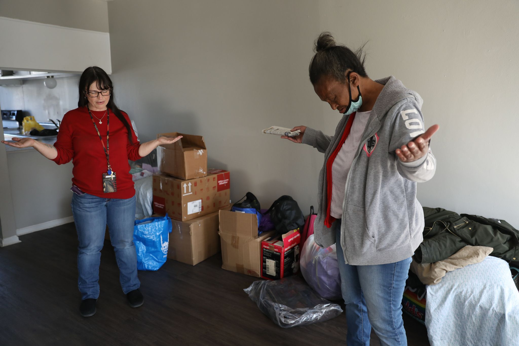 After leaving The Bridge, homeless woman moves into Dallas apartment in ...