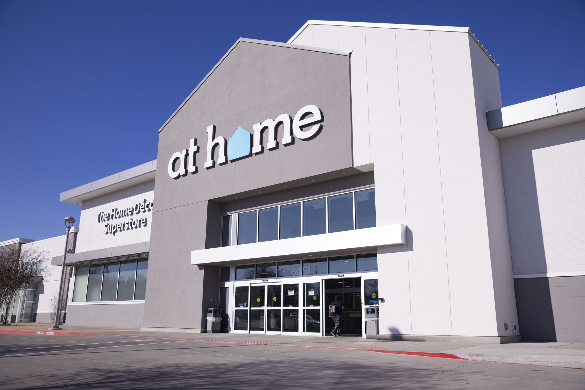 Dallas-based At Home has a new CEO