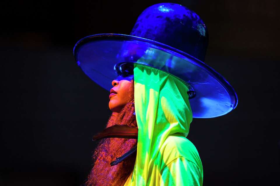 As Erykah Badu's 'Baduizm' turns 25, she shows no signs of slowing