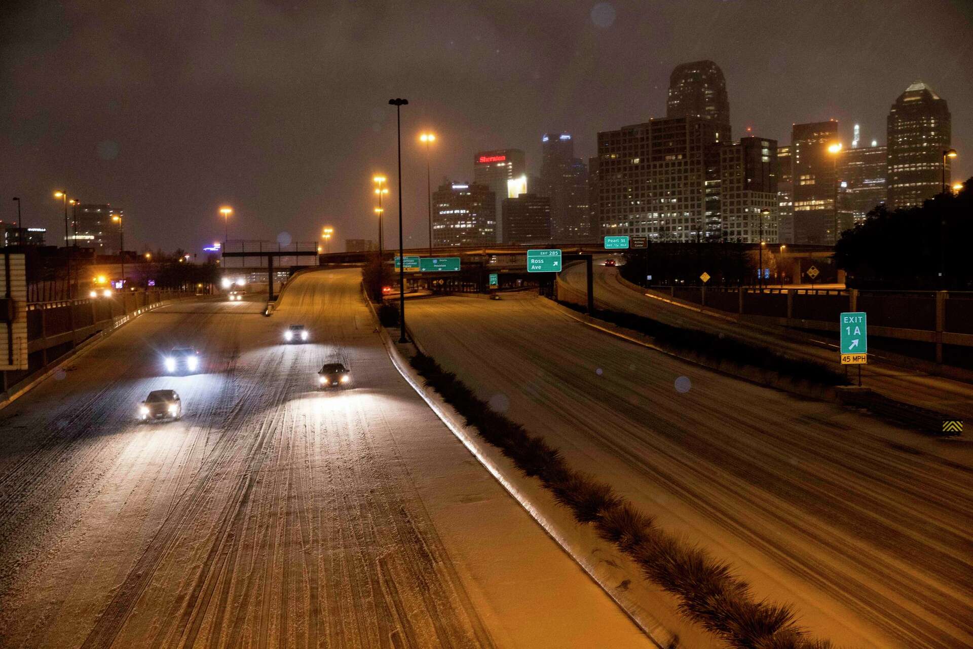 Cold temperatures could bring icy conditions to Dallas TX. Here's ...