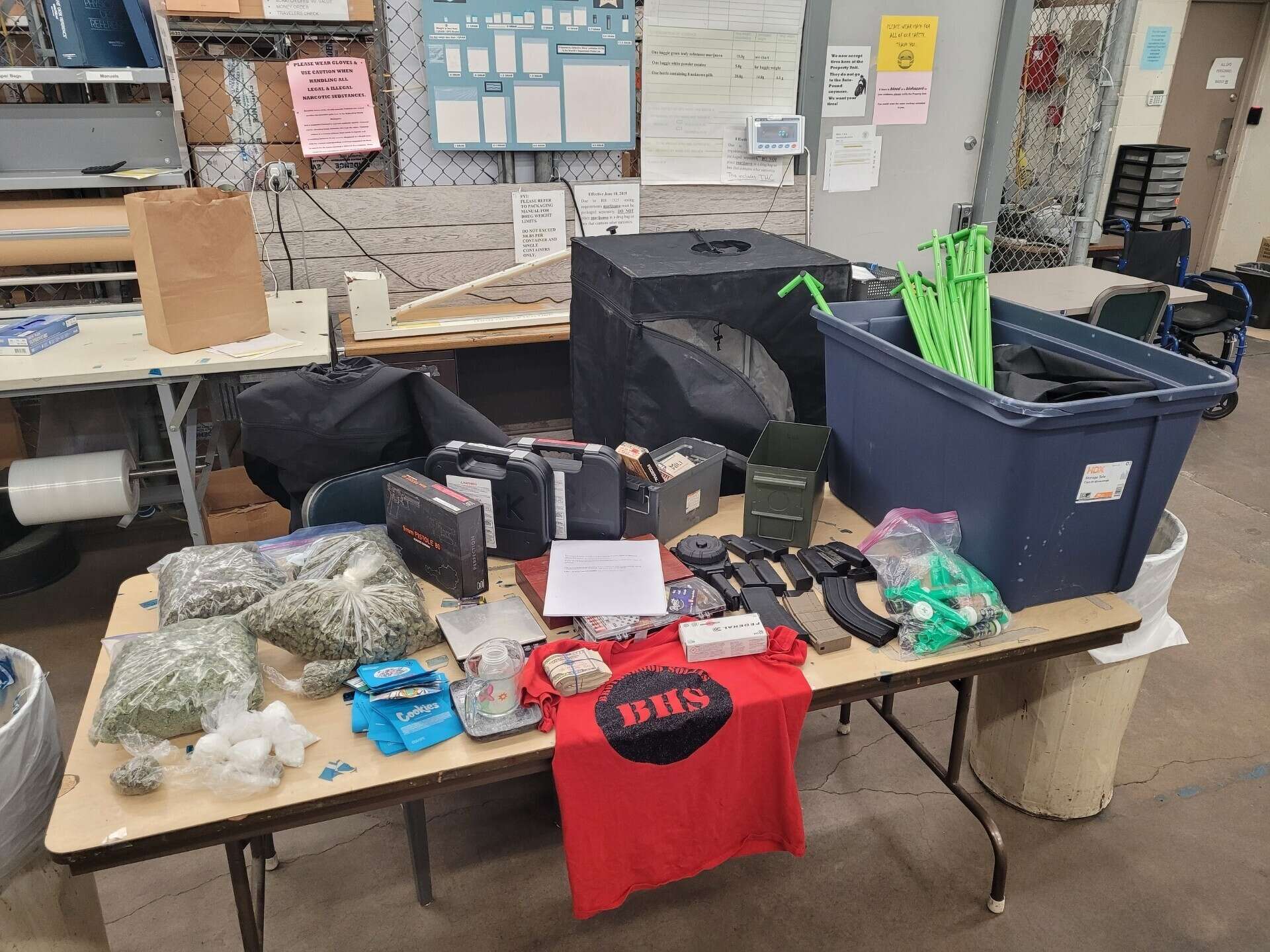 Dallas police arrest 6; seize pot, cocaine, guns and nearly $8,000