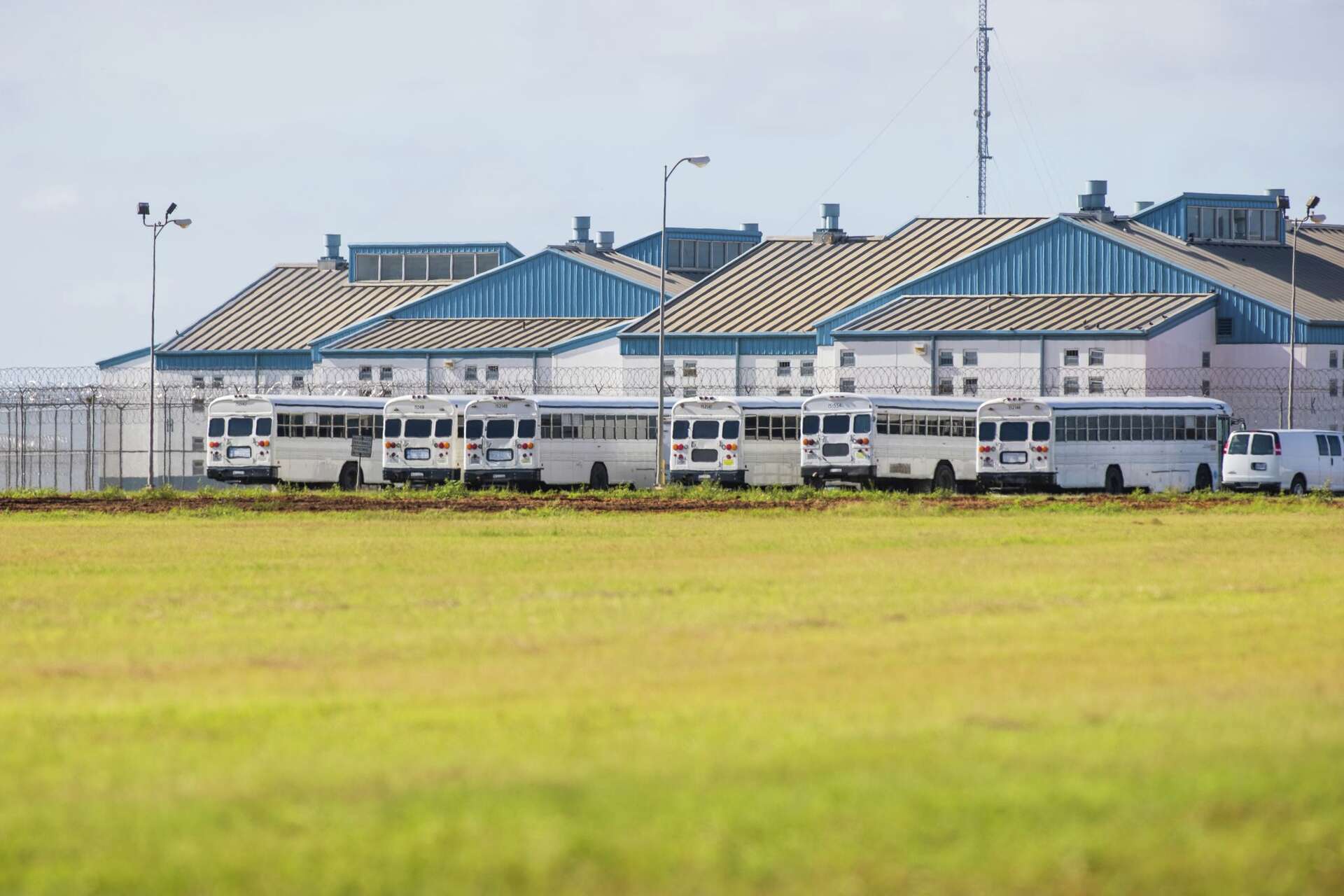 Expansion of Operation Lone Star at Texas border proceeding despite ...