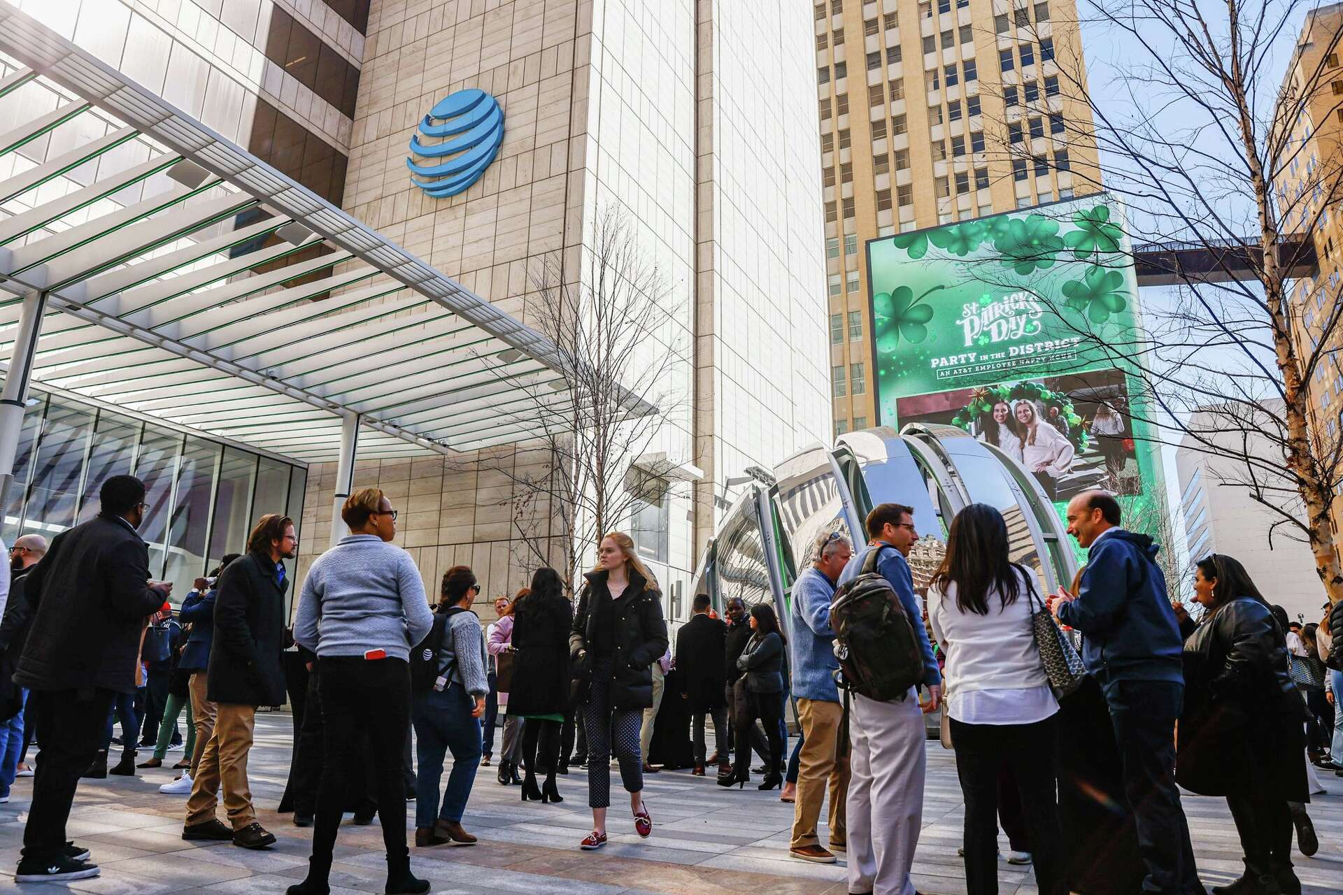 AT&T brings employees back to downtown Dallas with hybrid work