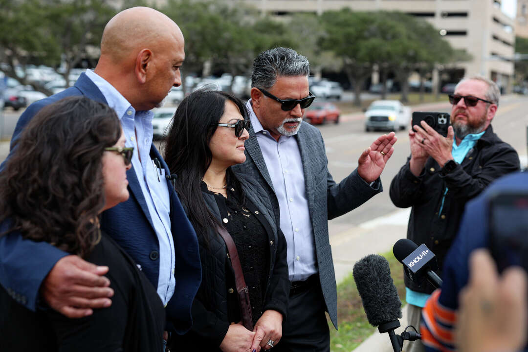 Both sides rest in trial of former Uvalde school district police