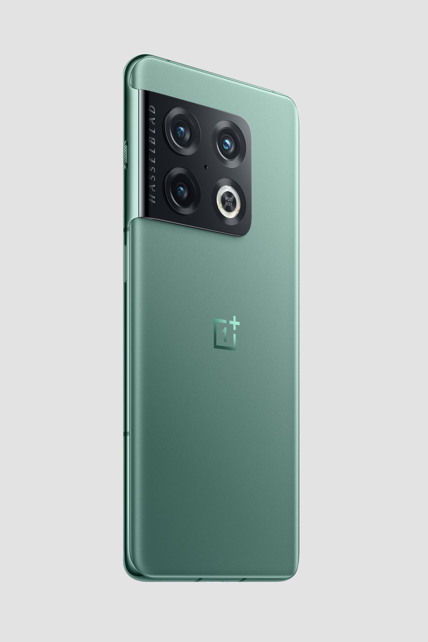The OnePlus 10 Pro puts a second-generation Hasselblad camera in