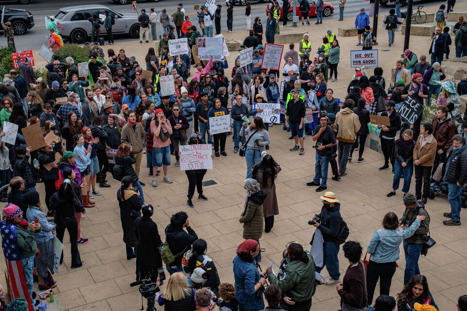 ICE shooting in Minneapolis sparks protests in Austin