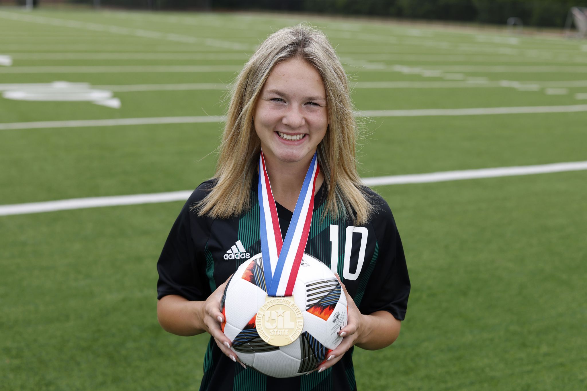 Kennedy Fuller named Gatorade Texas Soccer Player of the Year