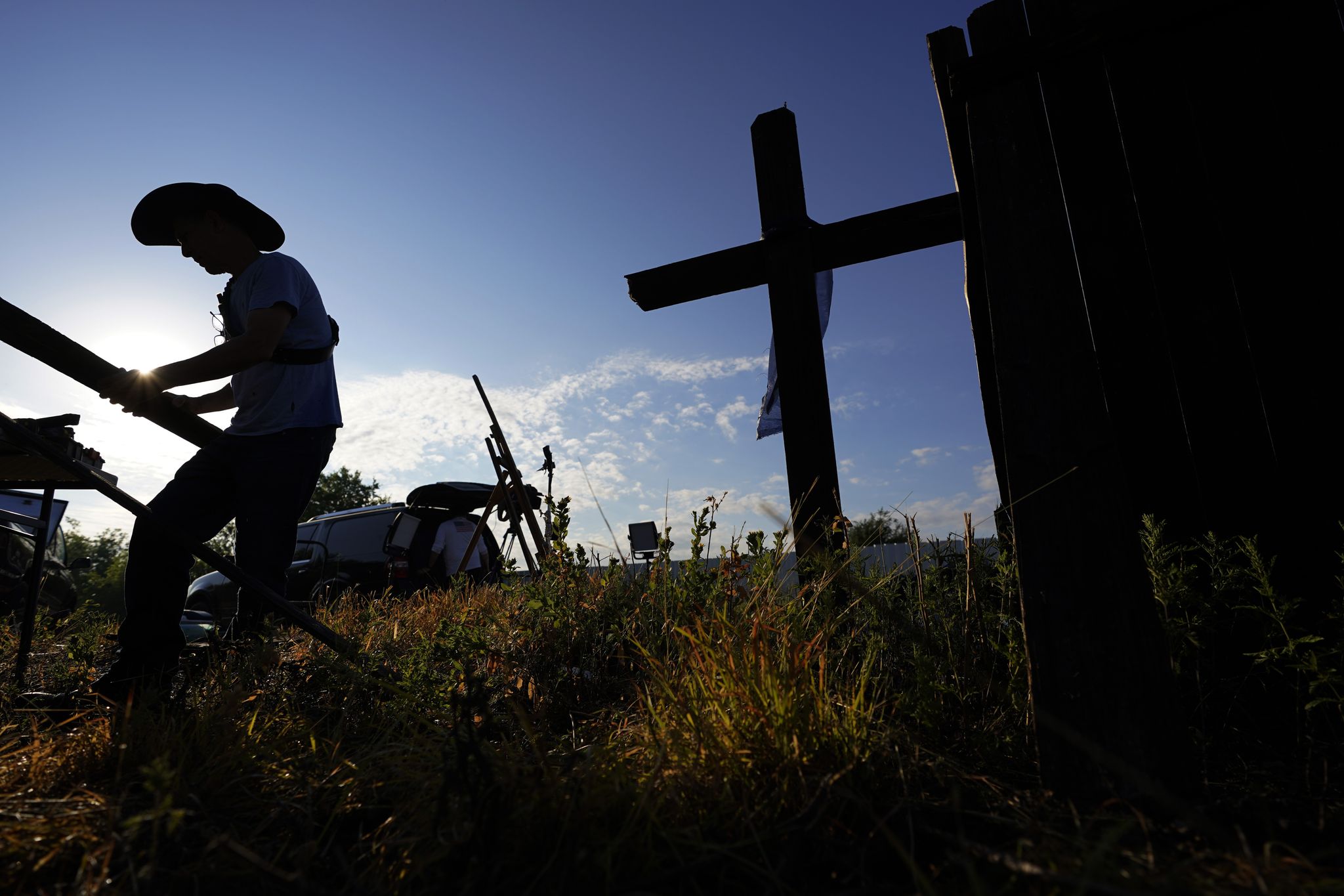 4 face charges as death toll rises to 53 in San Antonio trailer