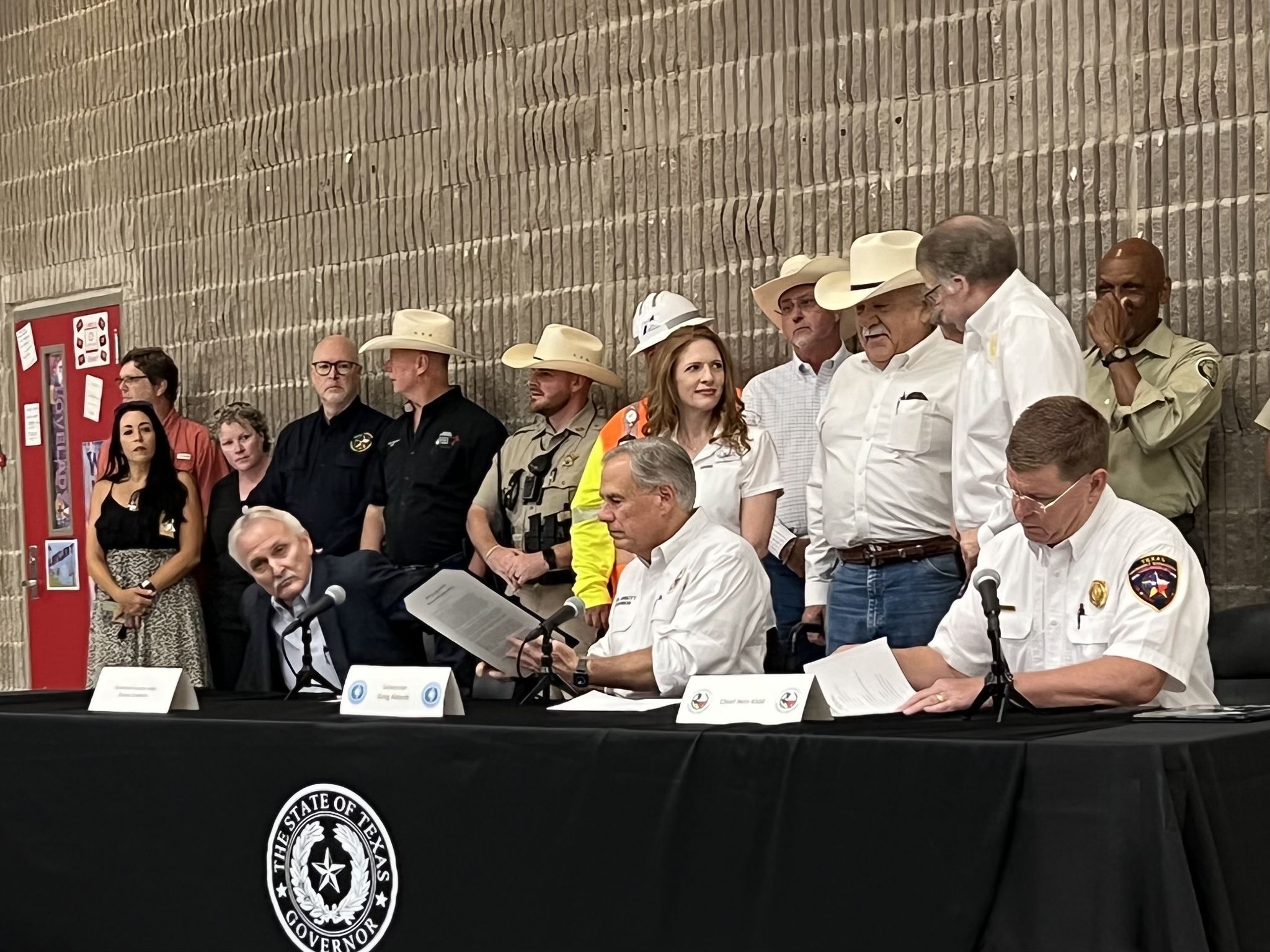 Abbott adds Somervell County to disaster declaration as large wildfire ...