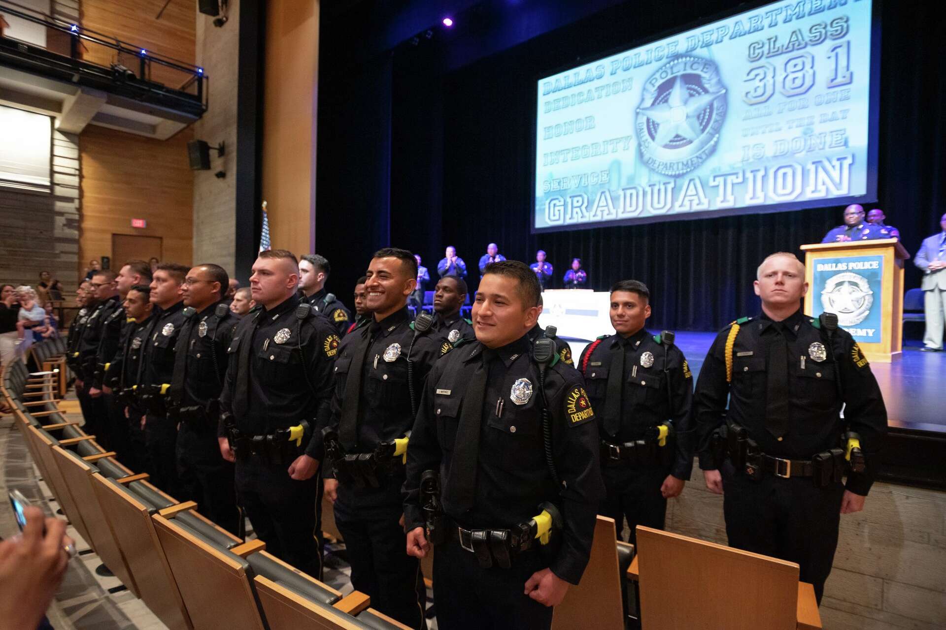 Dallas police look to recruit, retain cops amid hiring crisis