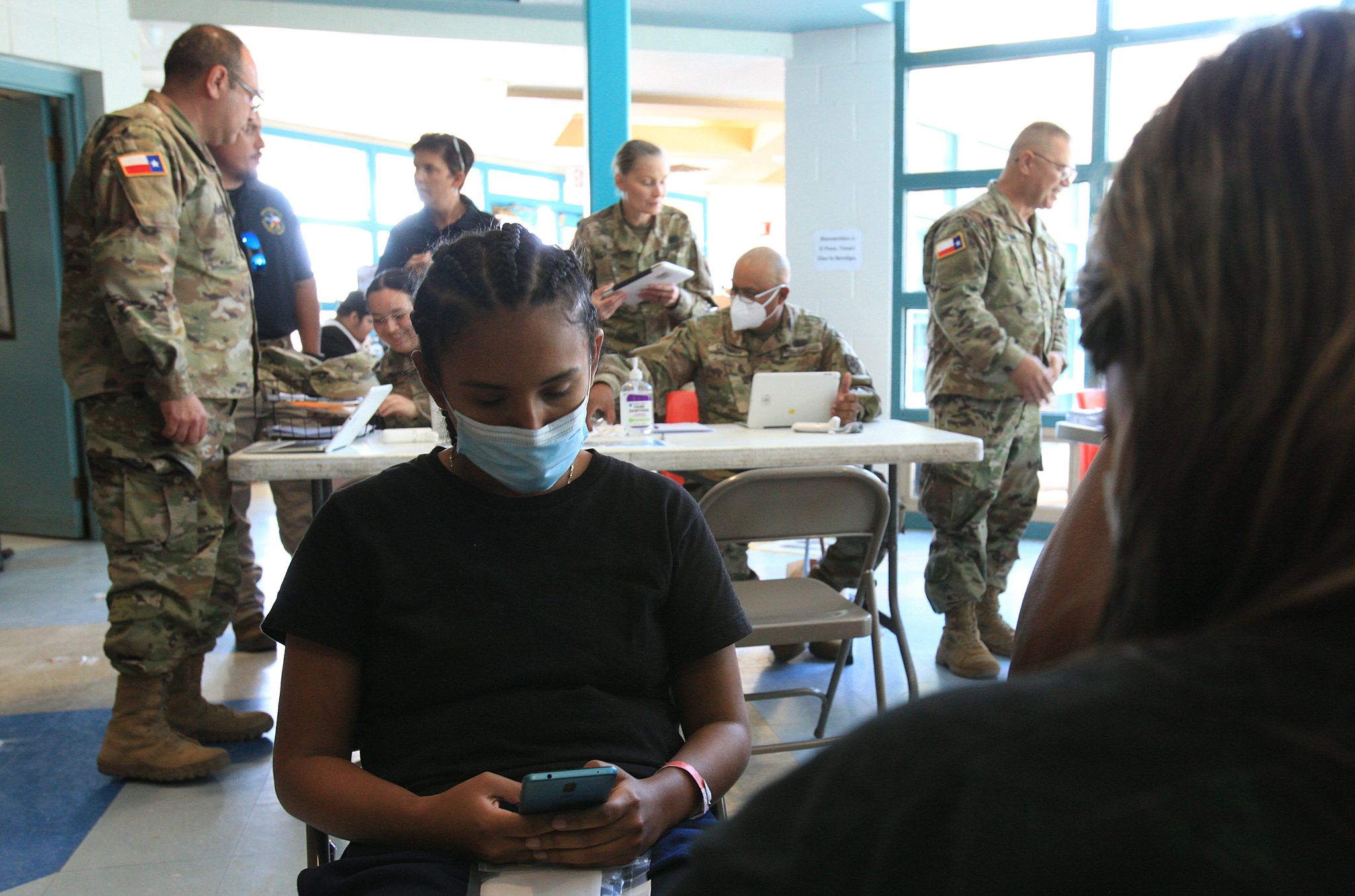 El Paso joins Abbott's strategy of busing migrants to New York, other ...