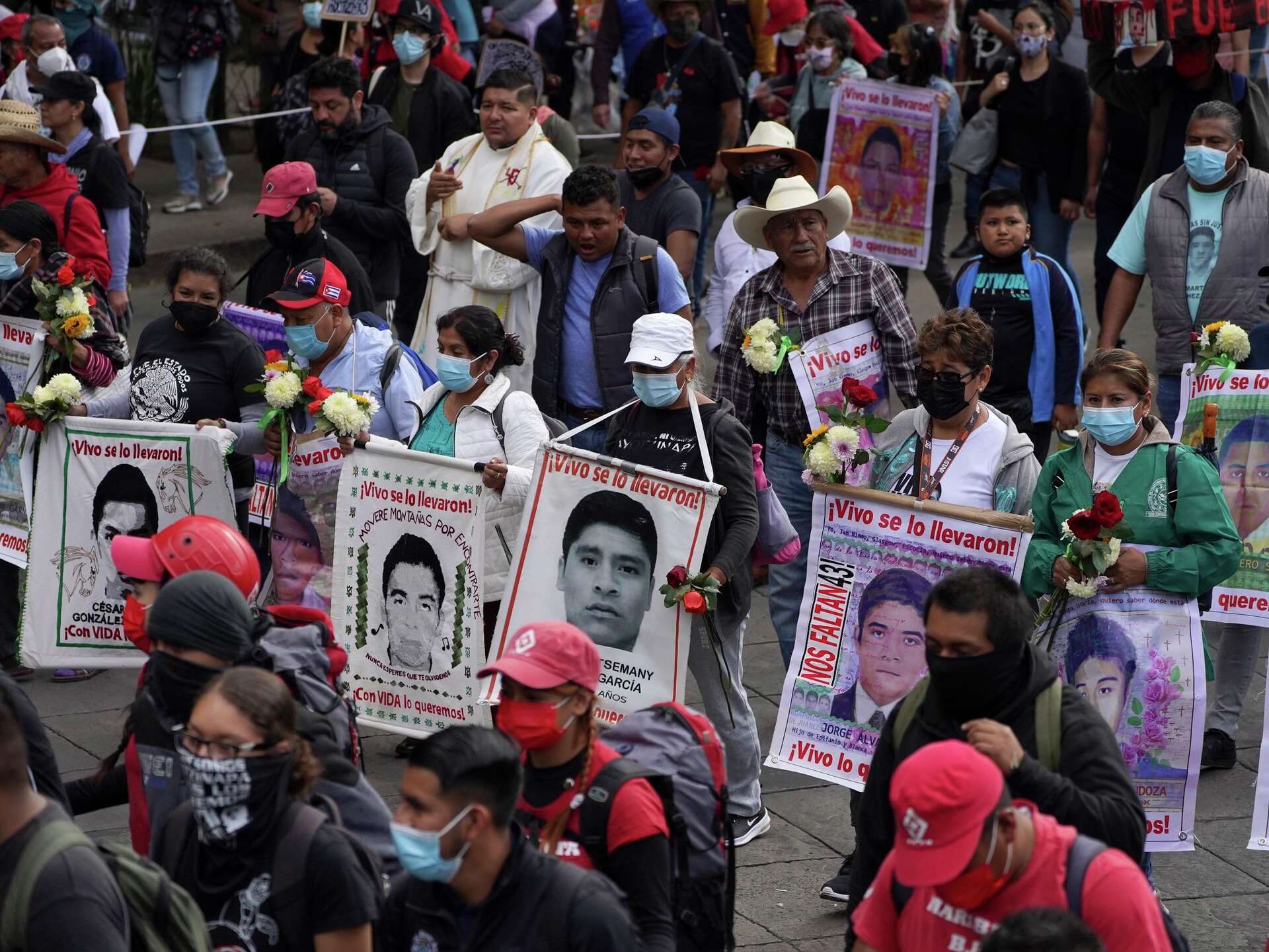 Renuncia el fiscal del caso de los 43 estudiantes desaparecidos de ...