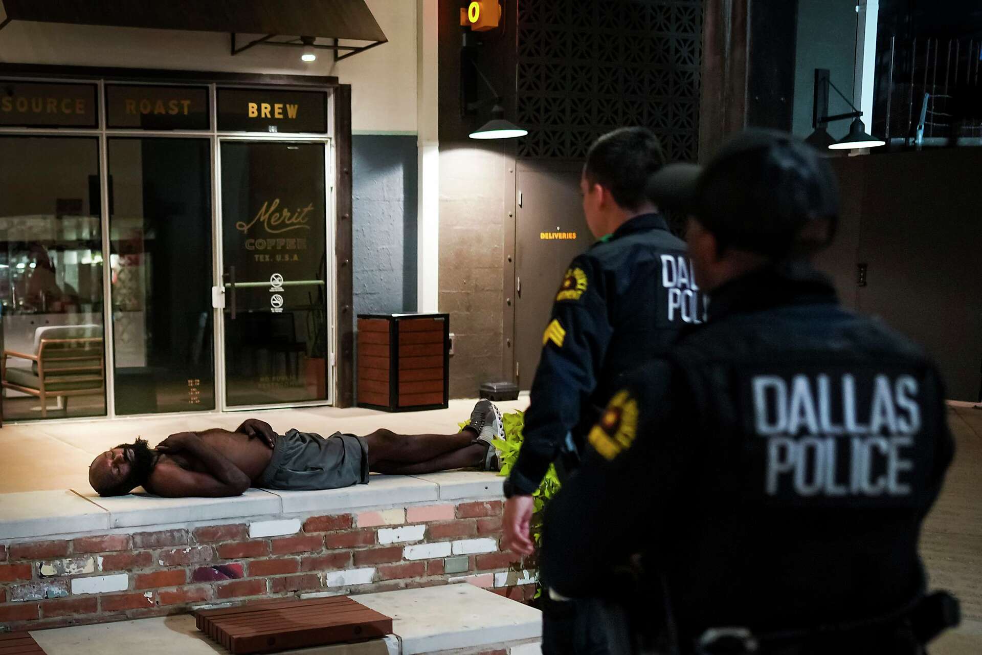 Fear of crime rampant in Deep Ellum, but violence down in Dallas