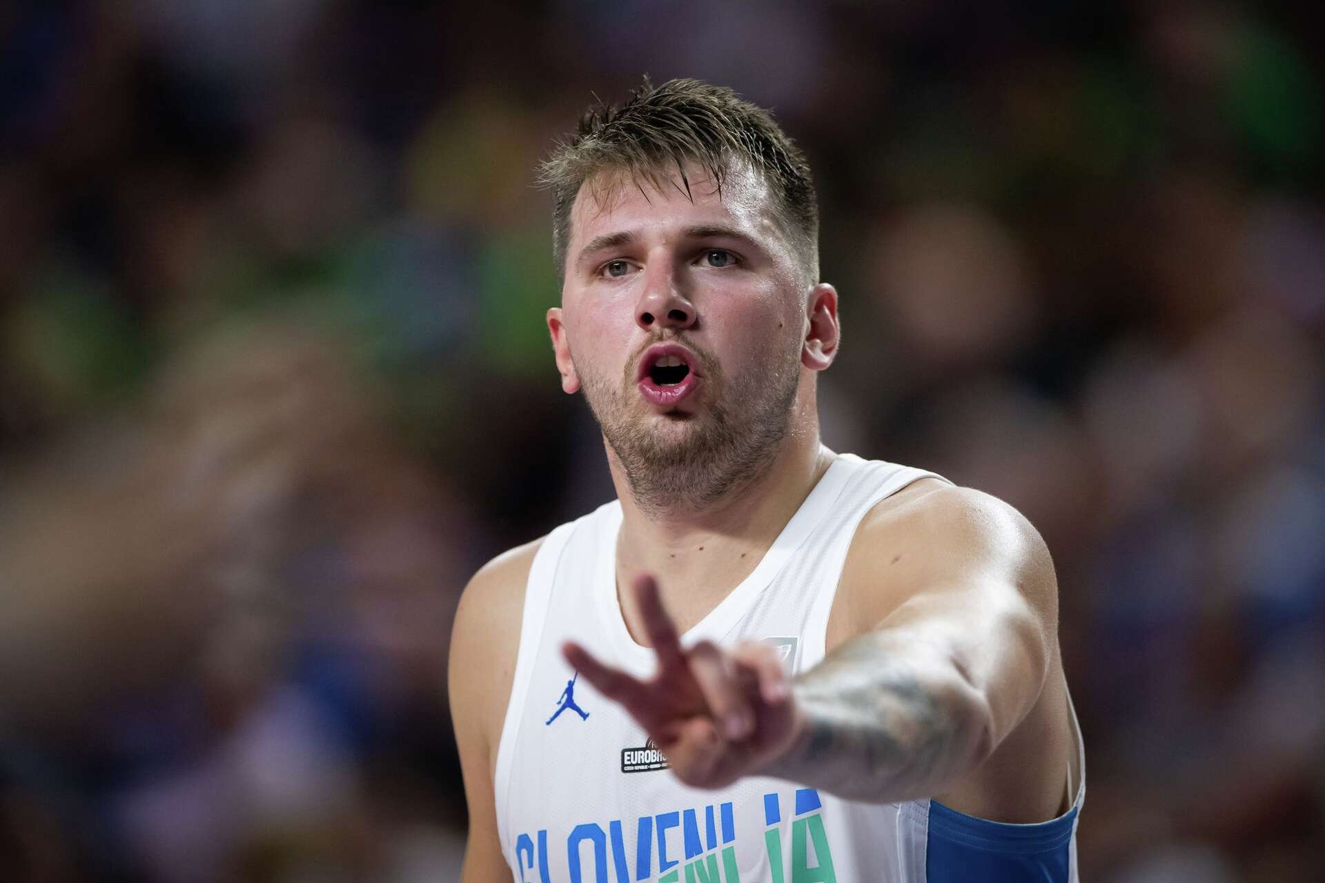 Mavs' Luka Doncic leads Slovenia with triple-double vs. Greece