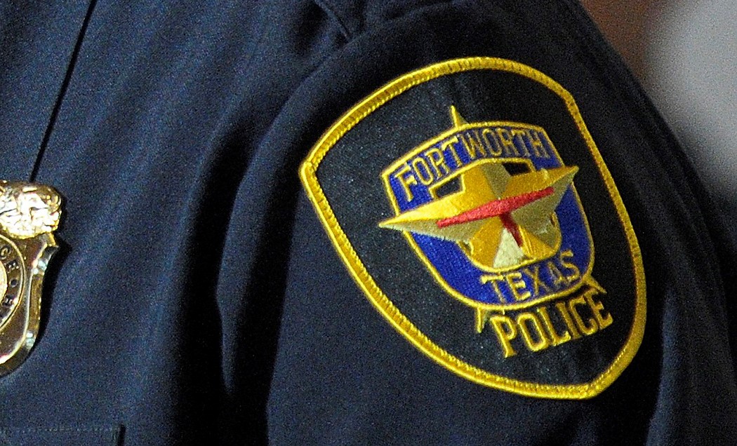 Body of a man found floating in Fort Worth area of Trinity River