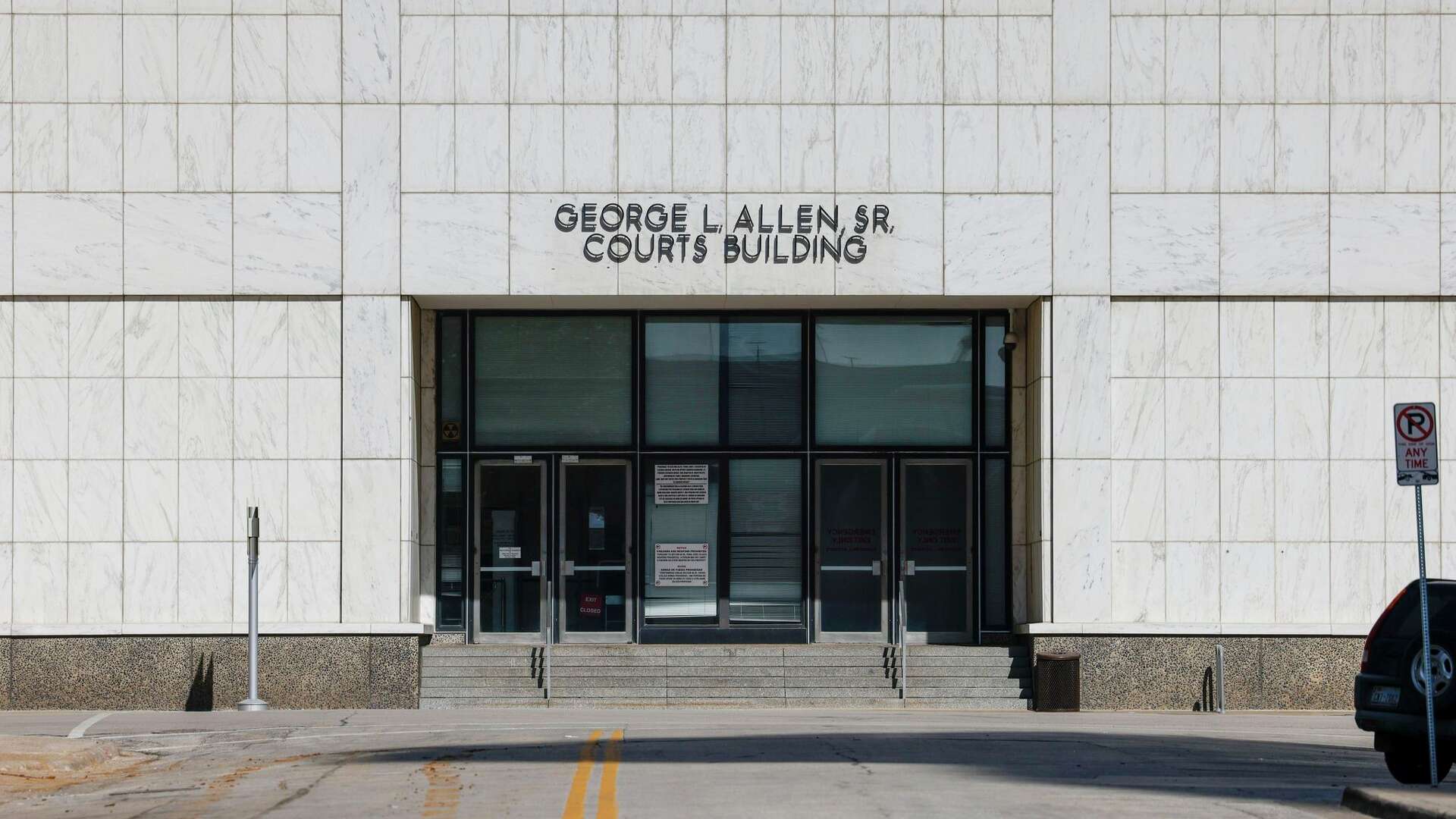 Dallas civil judge disciplined for late rulings