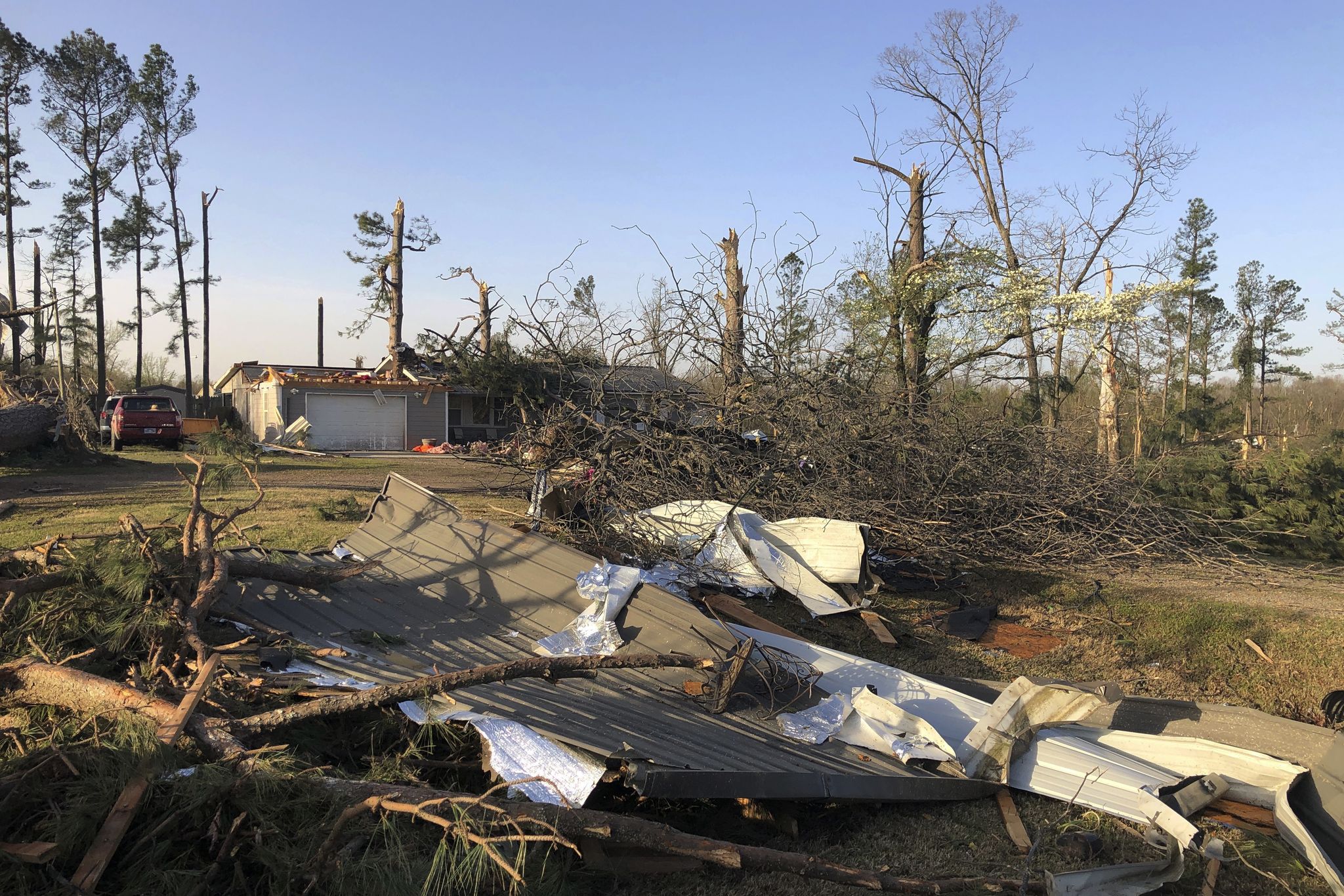 Tornadoes kill at least 18 across US Midwest and South