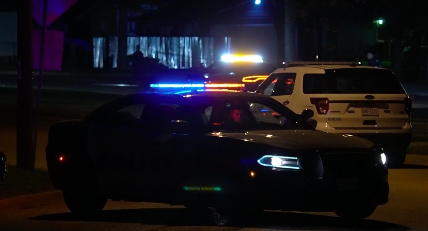 Dallas police say teen killed, 2 wounded in Oak Cliff shooting