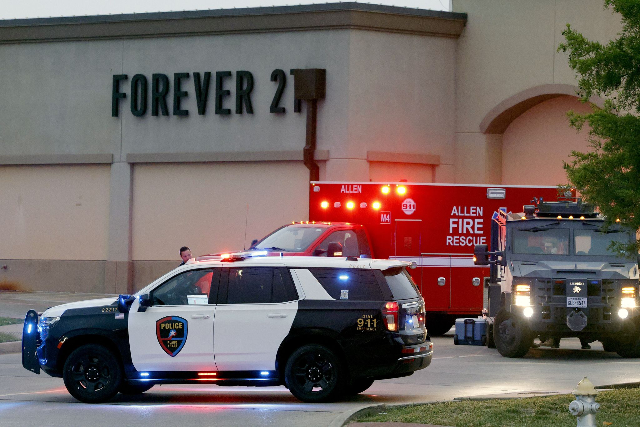 Gov. Greg Abbott: No gun control after Allen mall shooting