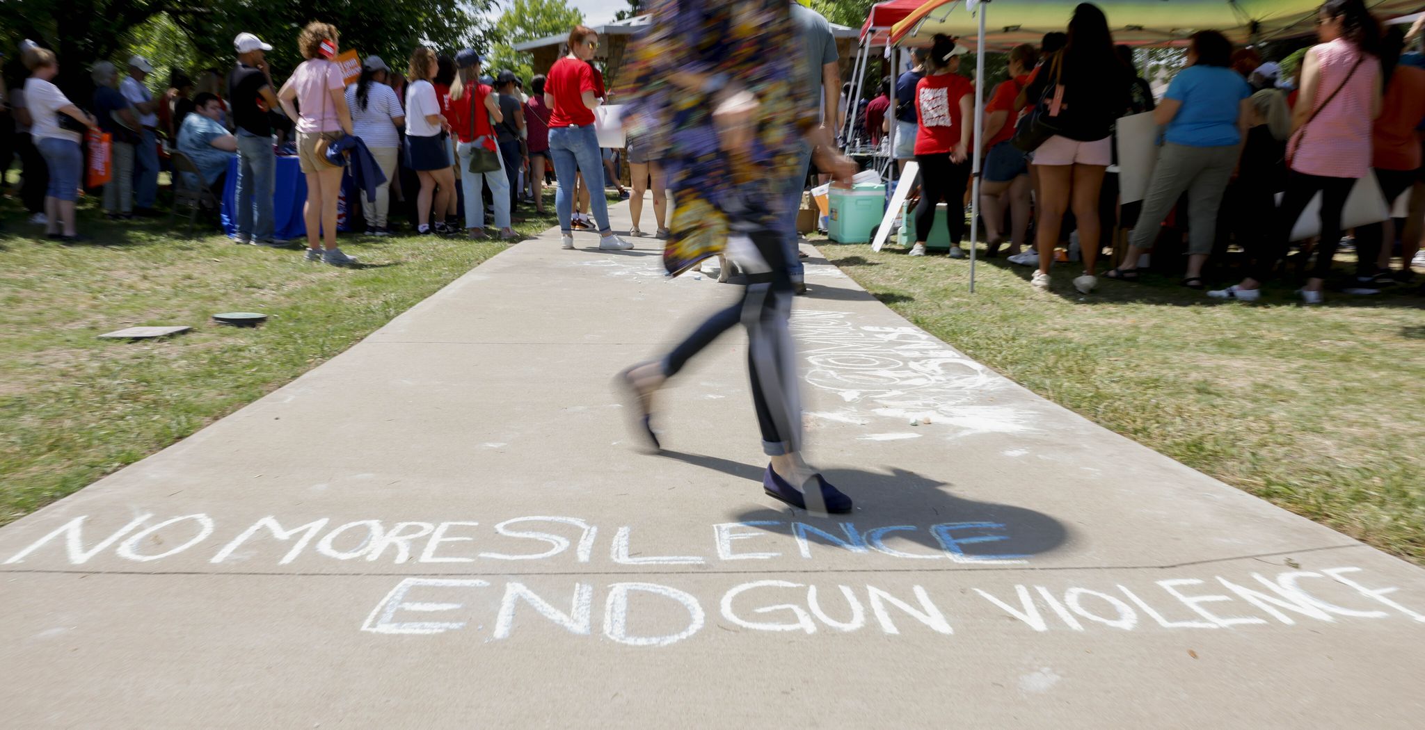Rally calls for stronger gun laws after Allen mall shooting