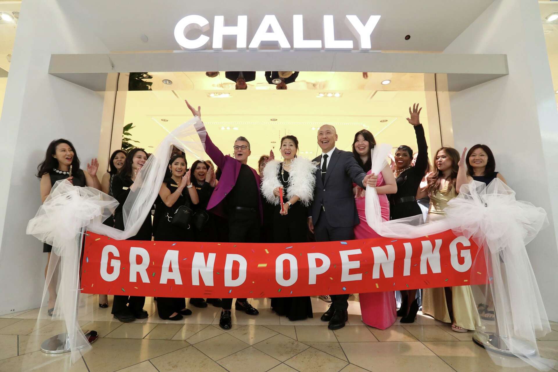 New Plano bridal store opens with Say Yes to the Dress designer Randy Fenoli