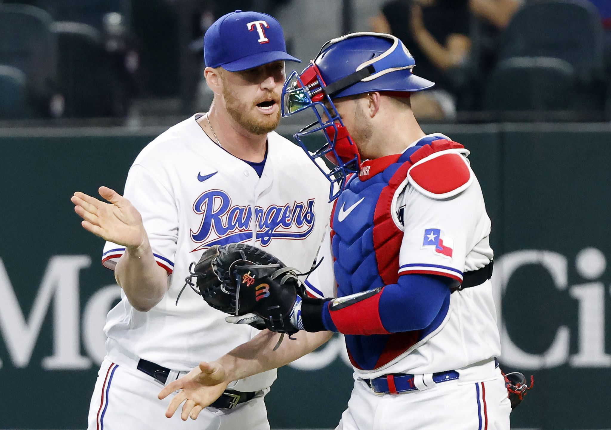 Aroldis Chapman, Will Smith turning Rangers bullpen into weapon