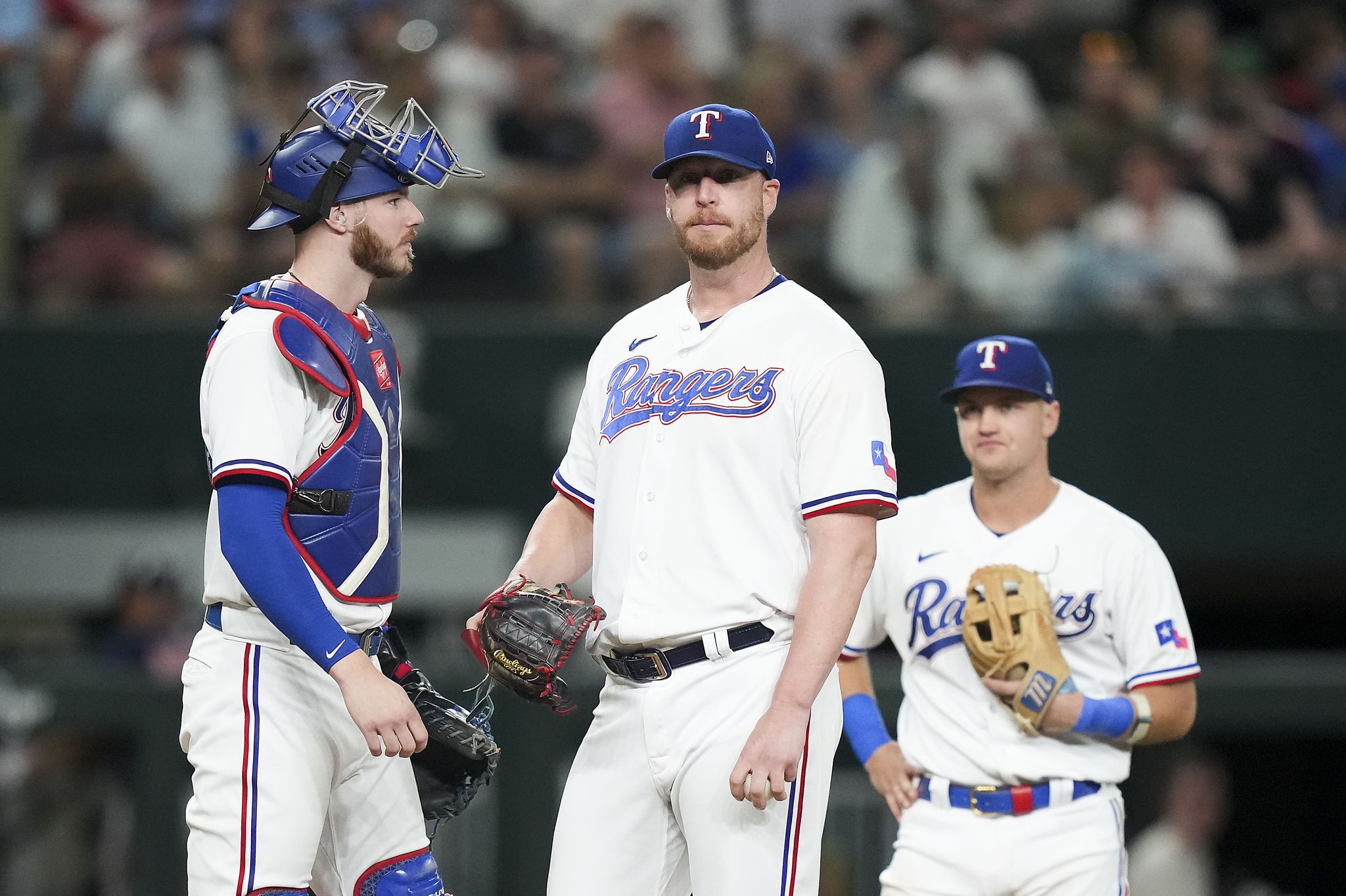Rangers fall to Red Sox after latest bullpen blow-up