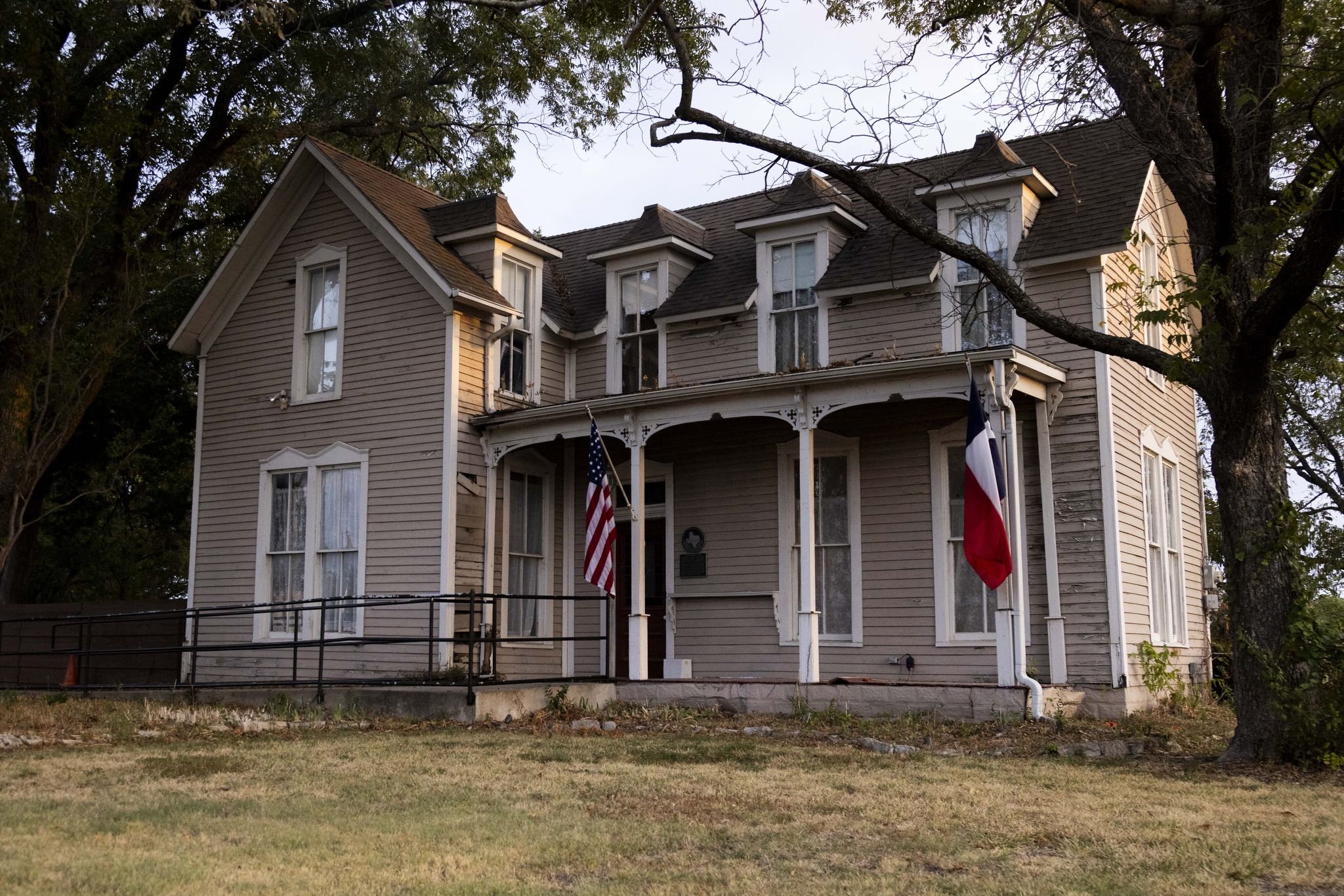 Collin County city at crossroads; tries to balance history, progress
