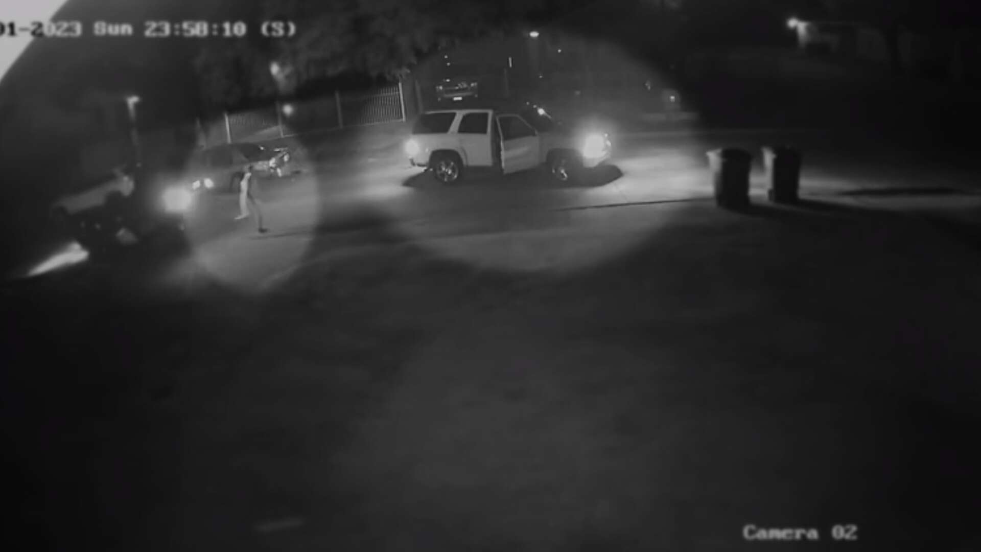 Dallas PD searching for suspect in fatal east Oak Cliff shooting