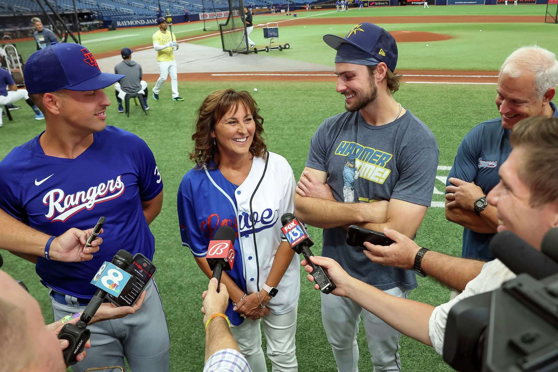 In Rangers-Rays series, Lowe brothers think about more than baseball