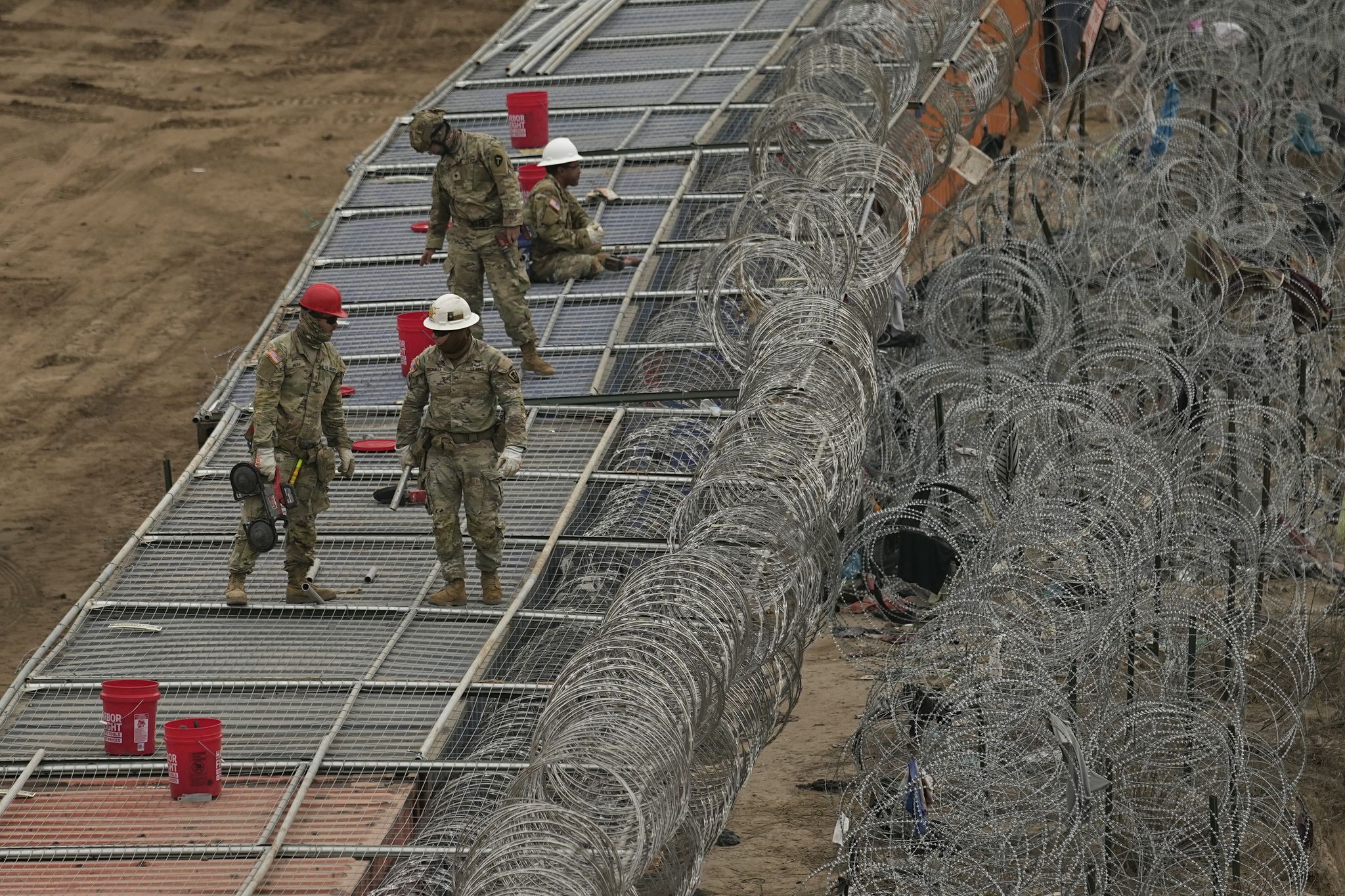 Increased border enforcement part of $118 billion Senate bill