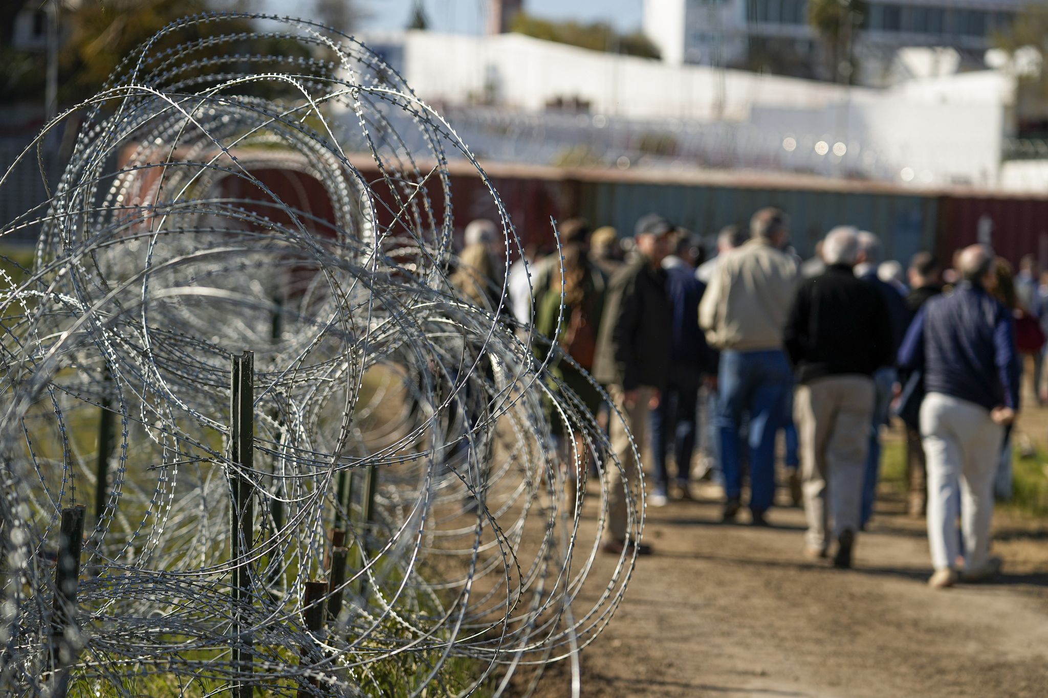 Ask PolitiFact: Can Joe Biden 'shut down the border' on his own?