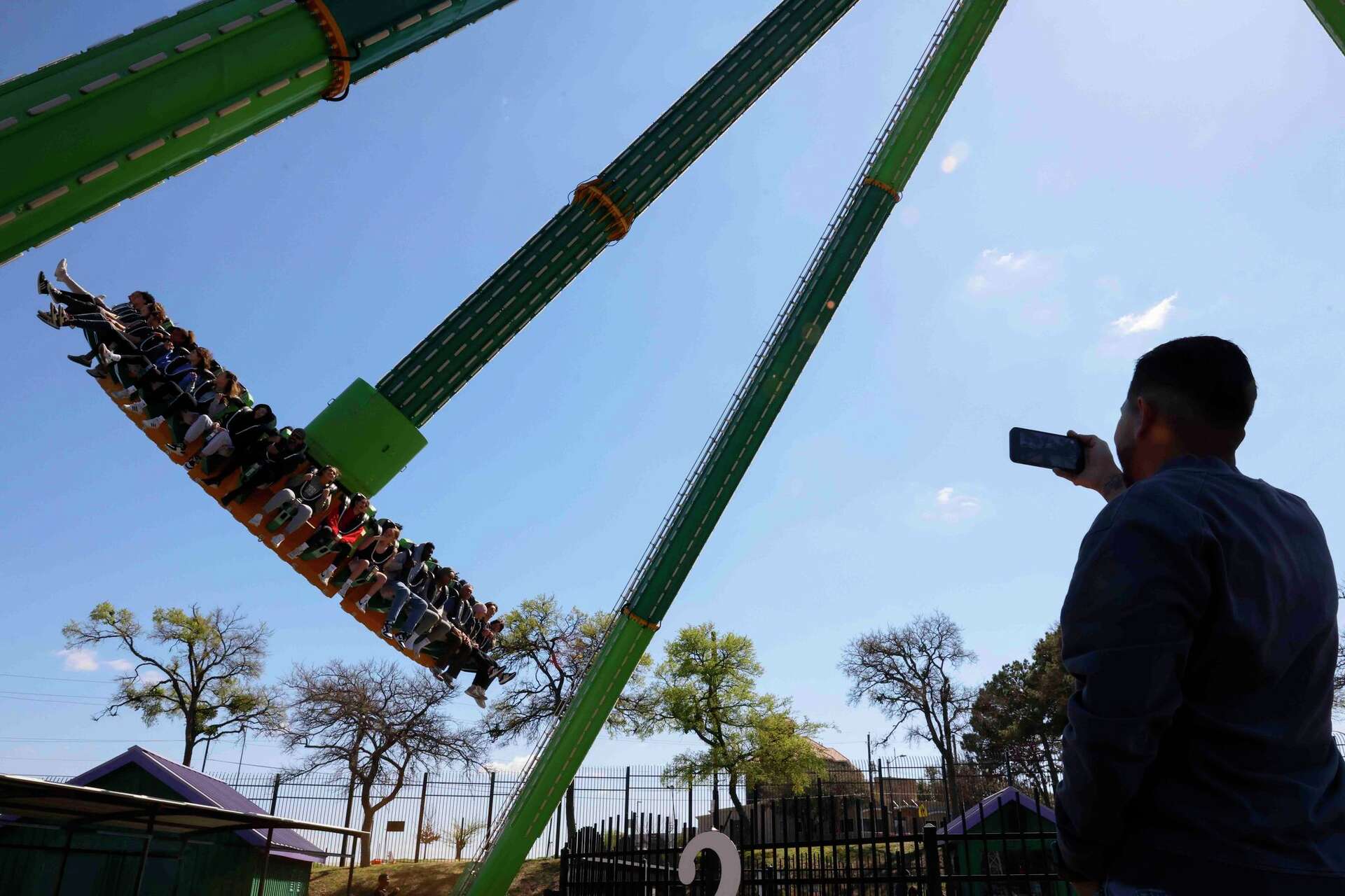 Six Flags over Texas getting new 'record-breaking dive coaster'