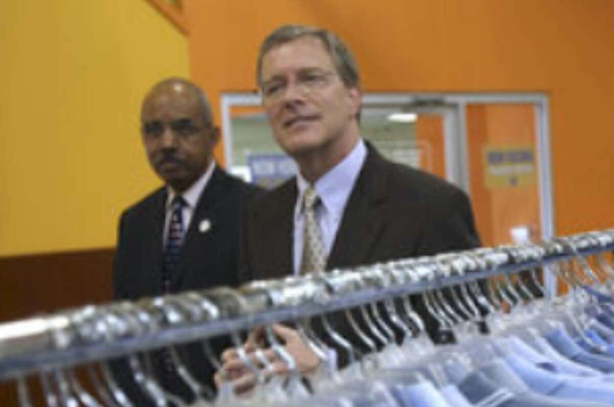 Credit union opens in Goodwill