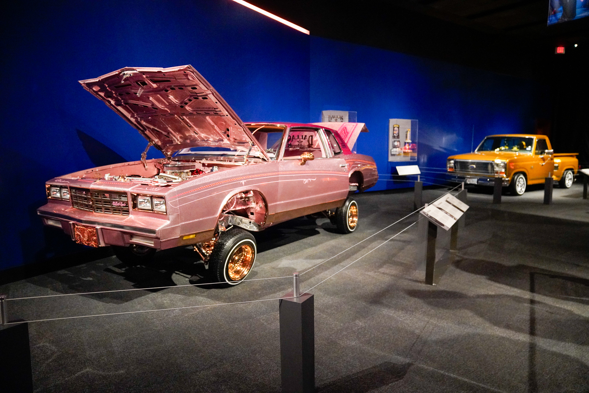 A closer look at the pink, sparkly Dallas Lowrider La Mera Mera