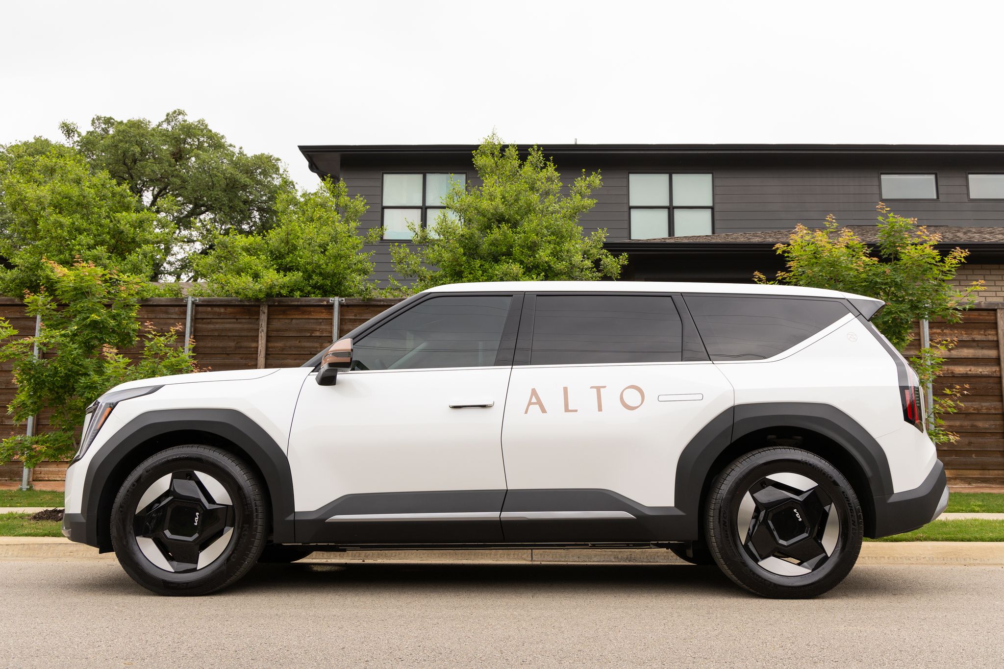Rideshare electrification arrives in Dallas