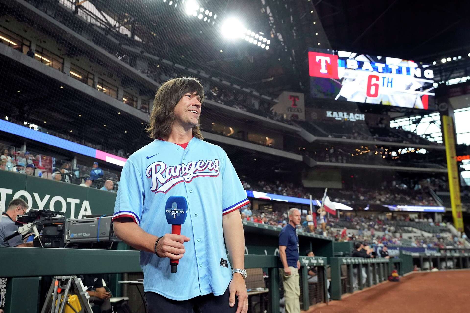 Rhett Miller avoids 'career-ending meltdown' while singing national ...