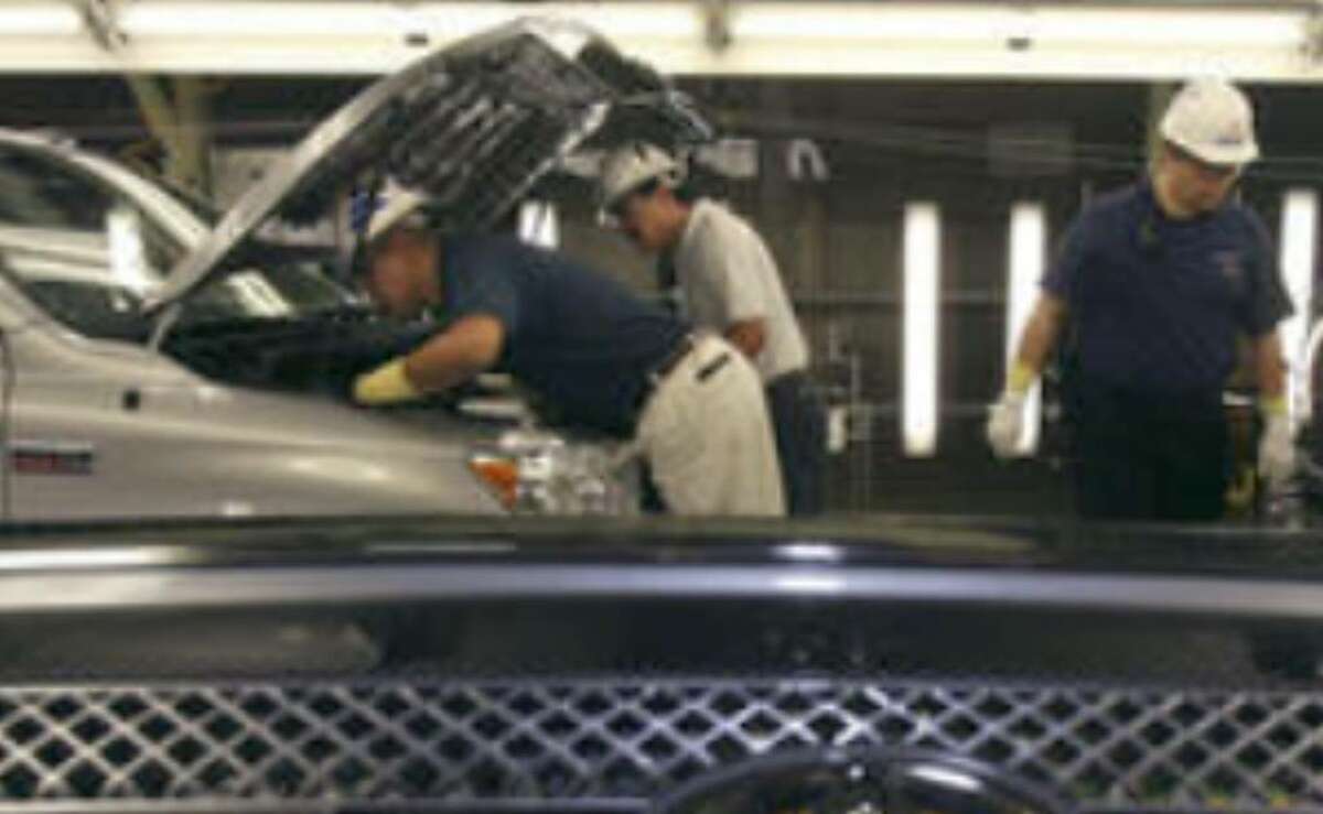 Toyota hiring up to 1,000 new workers