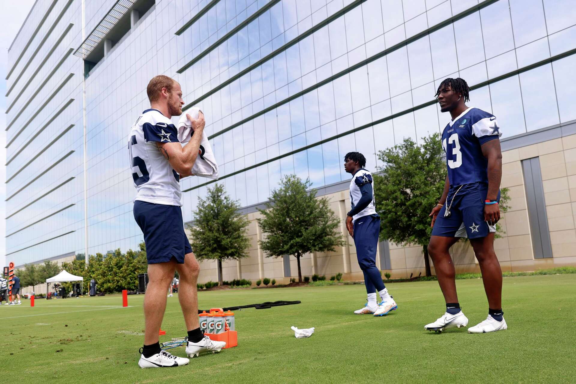 Three is not a crowd: Cowboys players bond over ACL ruptures
