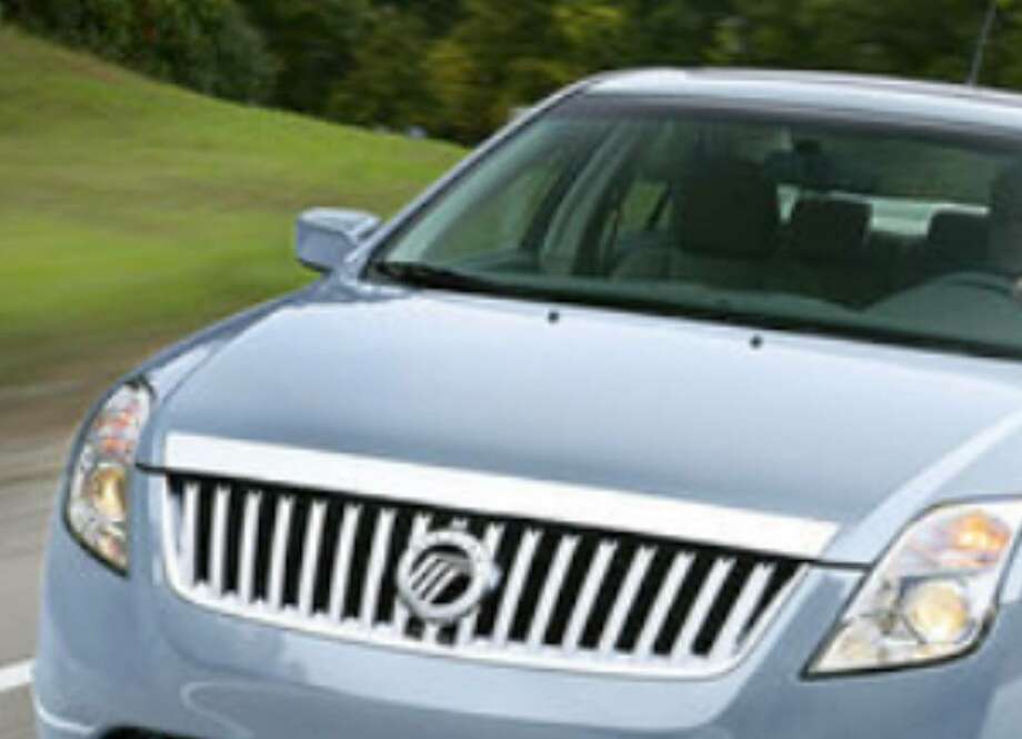 Mercury Milan Hybrid Great On Gas San Antonio Express News The 2010 Mercury Milan Hybrid Is A Beautifully Styled Car That Has Ample Room For Five